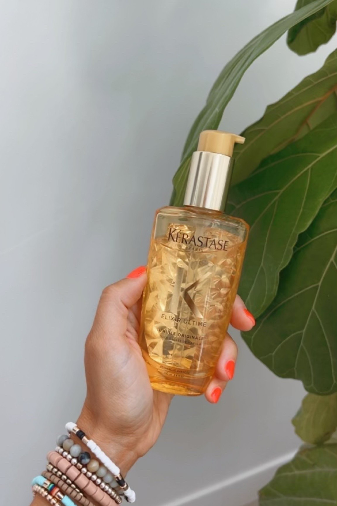 i get so many questions about what i use on my hair and honestly… this hair oil is always the answer! it’s totally changed my hair!👏🏽

Hair oil, hair must haves, hair products, hair growth 

#LTKBeauty #LTKselfcare