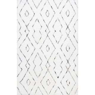nuLOOM White Handmade Soft and Plush Diamond Lattice Shag Area Rug (3' x 5' - White) | Bed Bath & Beyond