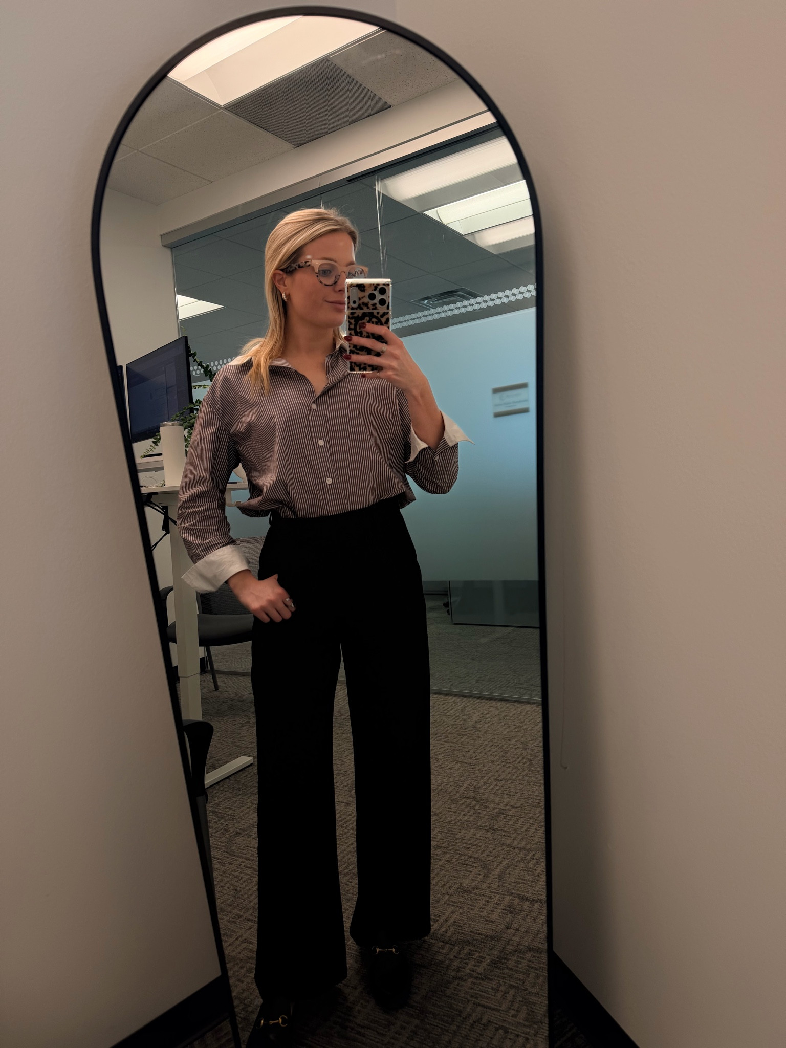 I’m obsessed with this shirt💜

#LTKWorkwear #LTKBeauty #LTKootd