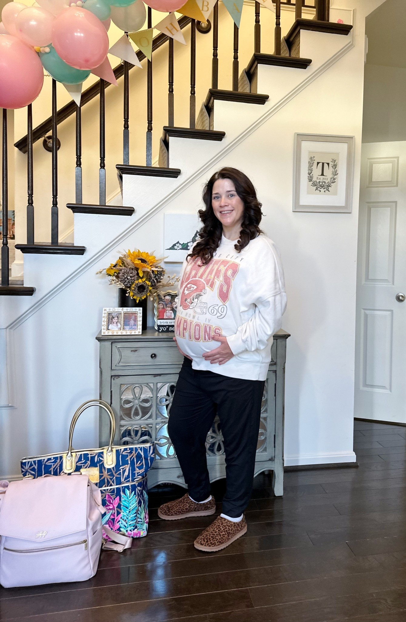 It’s Go Time!!!! 🤰🏻 Wearing my comfiest clothes for the way there, I know I’ll have to change into hospital couture as soon as I arrive…but at least my hair is looking good!! 😄 Thank you, spin n curl! 💁🏻‍♀️ Let’s go have a baby, y’all! 😃
P.S. my sweatpants are not maternity—-super soft and less than $10 on Amazon right now! 👏🏻👏🏻👏🏻

#LTKSaleAlert #LTKBump #LTKFindsUnder50