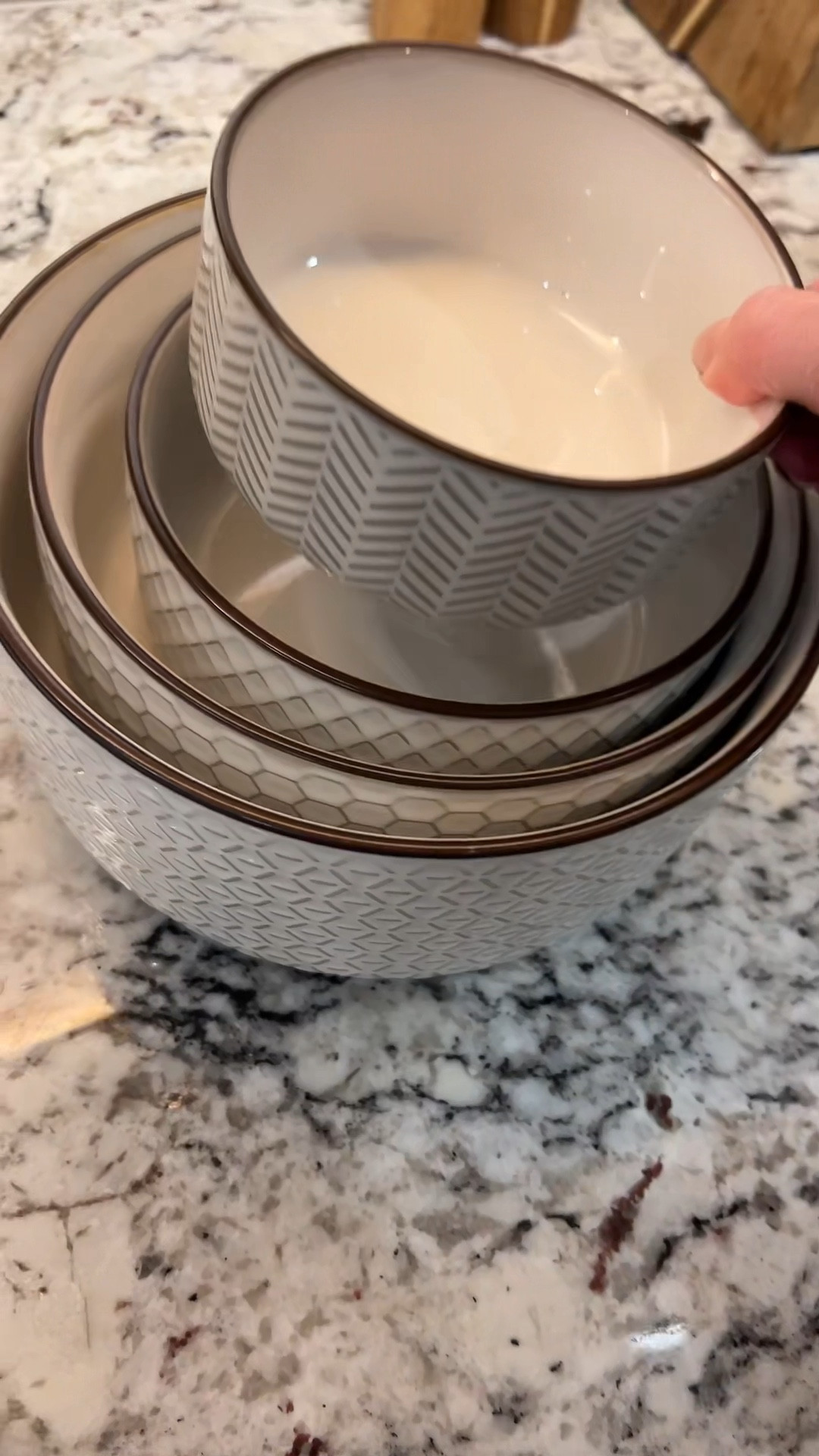 Beautiful nesting bowls that will help organize you kitchen cabinets! 

Home organization, kitchen organization, organized kitchen, nesting bowls, cookware 

#LTKHome