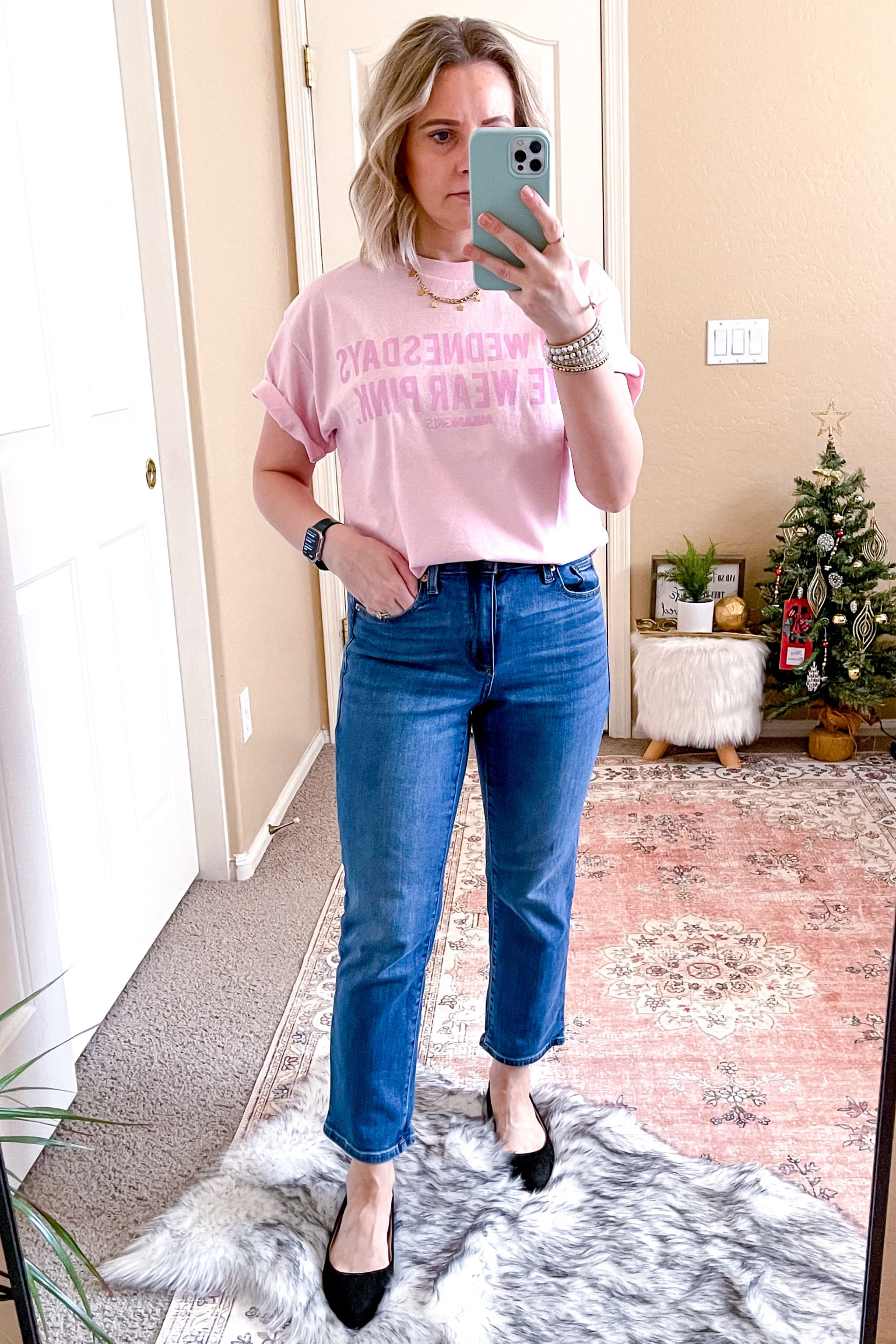 “ On Wednesdays we wear pink” graphic t-shirt from Target. So cute! Wearing M for an oversized fit. 



Mean girls graphic t-shirt, Target t-shirt, Target new arrivals, target fashion, pink shirt, pink t-shirt, vday tshirt, Valentine’s Day outfit, Vday outfit 
Oversized t-shirt, ballet flats, Target flats, jeans, target jeans 

#LTKfindsunder50 #LTKSeasonal #LTKover40 #LTKHoliday