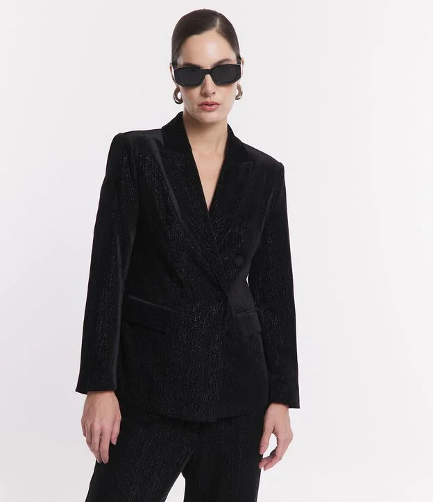 Blazer em Veludo com Gola Lapela e Detalhes em Fio Metalizadoc Preto | Renner (BR)