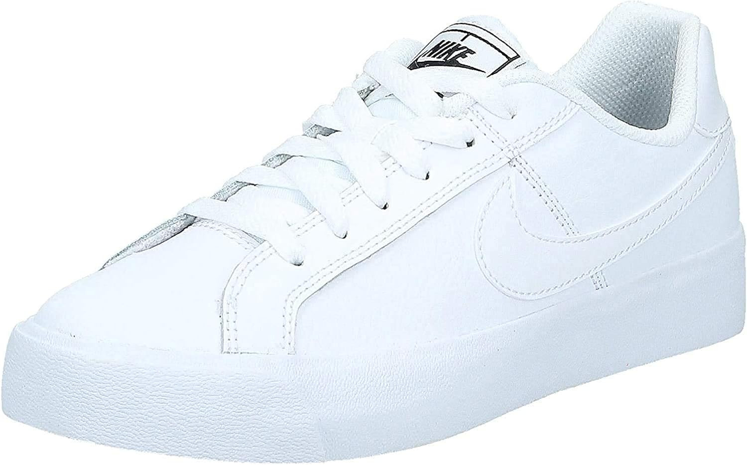 Nike Women's Tennis Shoes | Amazon (US)