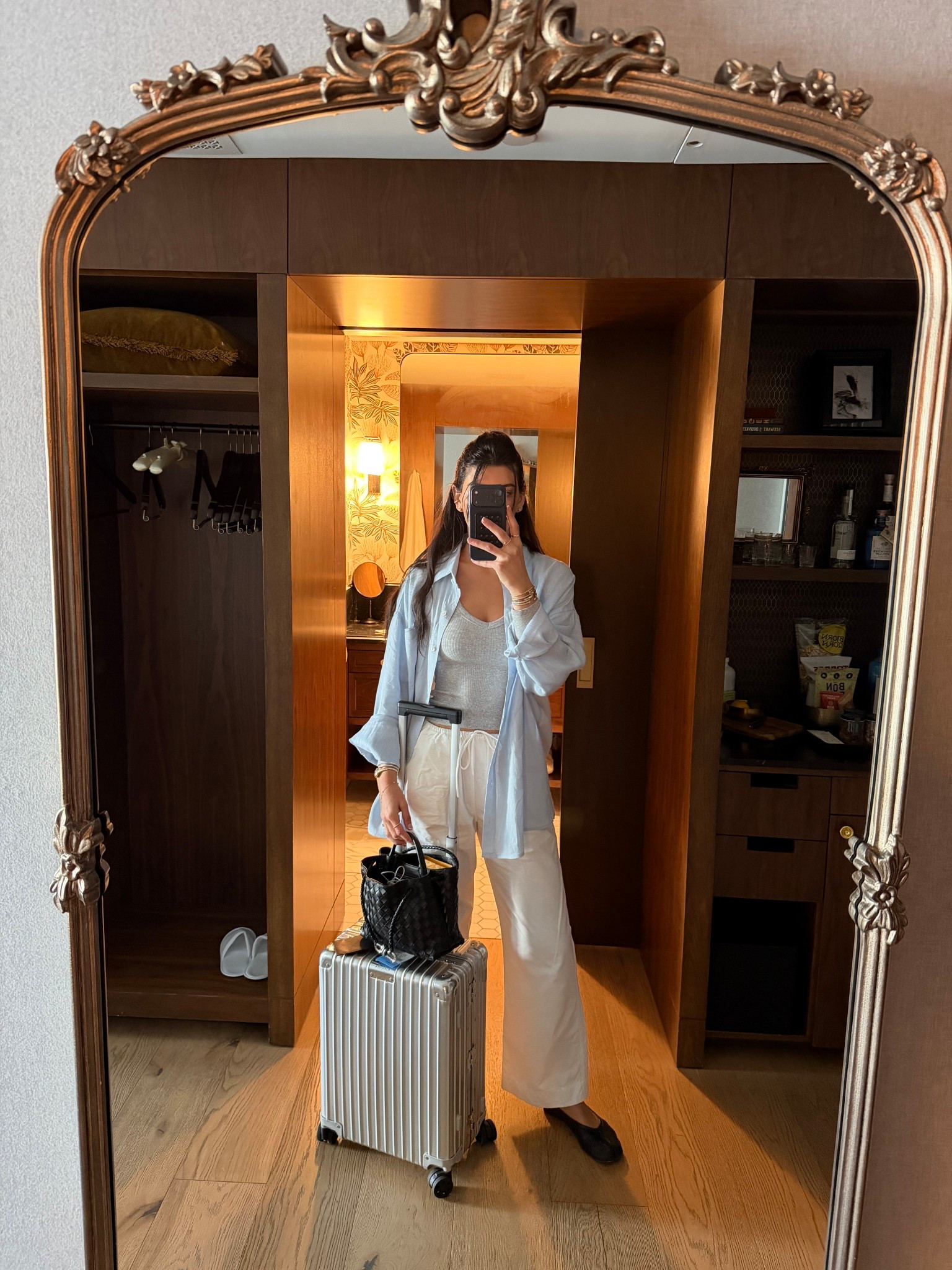 Pants - 4
Top - 4/XS
top - 4
Shoes 41