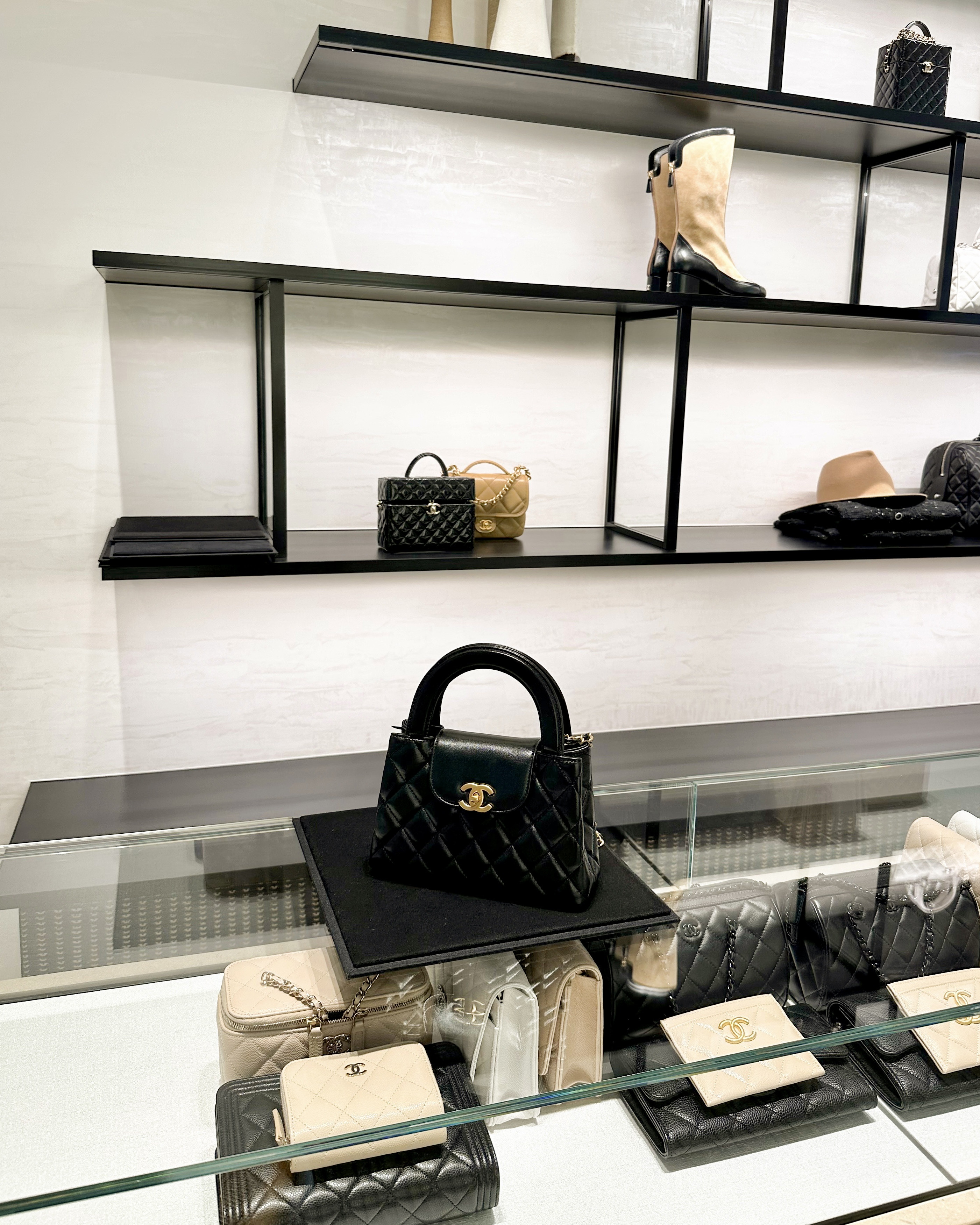 Love this Chanel bag! 

#LTKGiftGuide #LTKSeasonal #LTKItBag