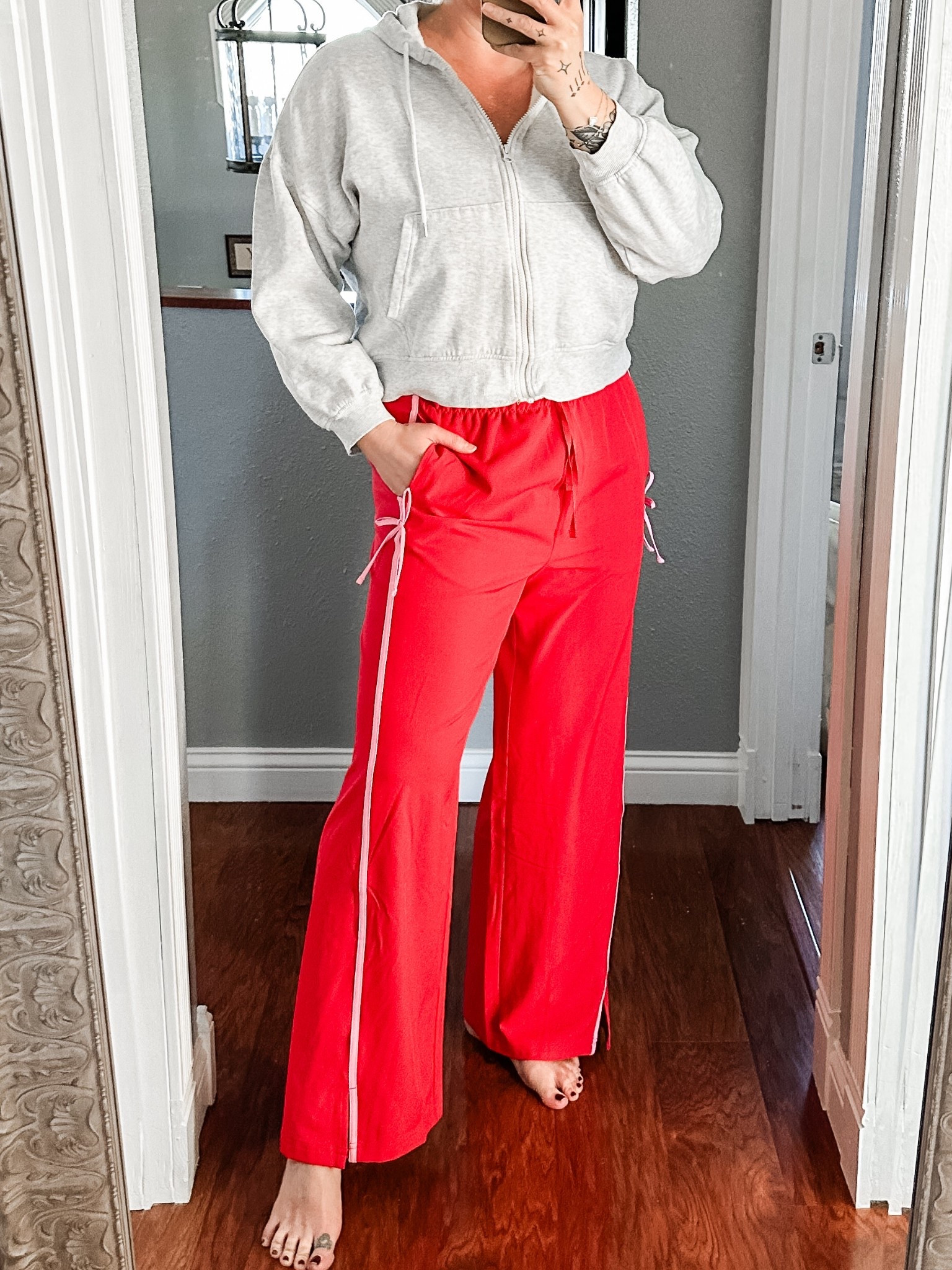 Super cute athletic pants for Valentine’s Day. Cute little bows on the sides and they also come in a black/white colors too. I did my regular size large 

#LTKActive #LTKFindsUnder50 #LTKSaleAlert