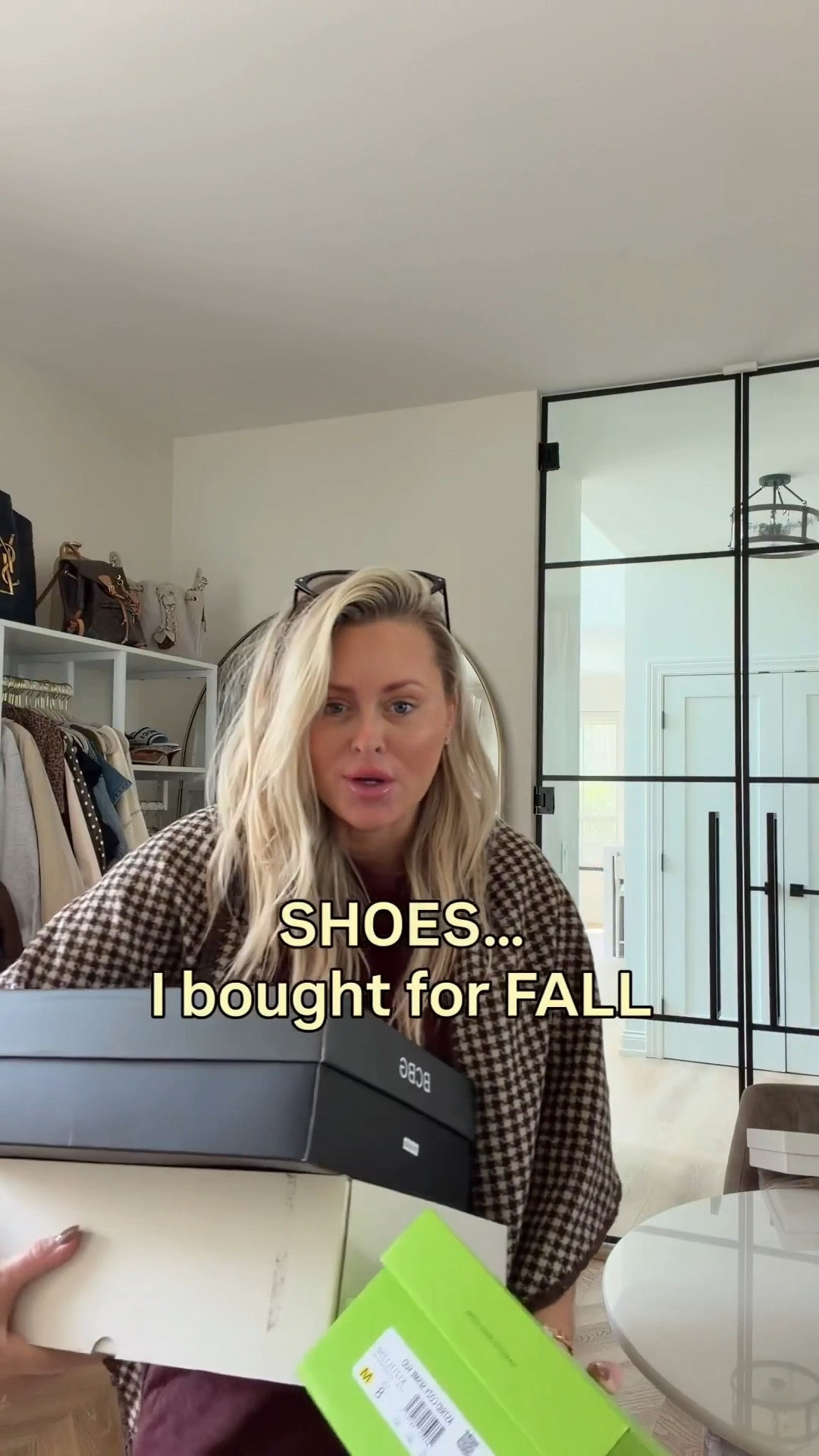 SHOES I bought for fall!? What’s in the boxes?!👀🤌🏼 all keepers IMO! Linked my exact haul + a few extras! 

Shoes, fall shoes. Fall style. Animal print. Sneakers.

#LTKootd #LTKSeasonal