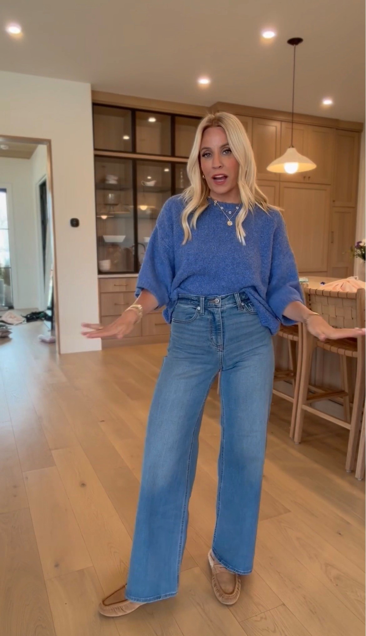 These high-rise wide leg jeans from Target are under $30 and extremely flattering! 

#LTKSeasonal #LTKFindsUnder50 #LTKootd