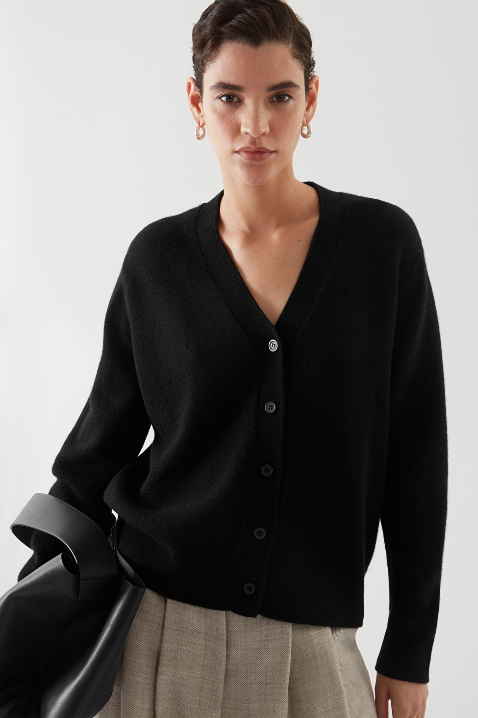 CASHMERE CARDIGAN - BLACK - Cardigans - COS AT | COS (US)
