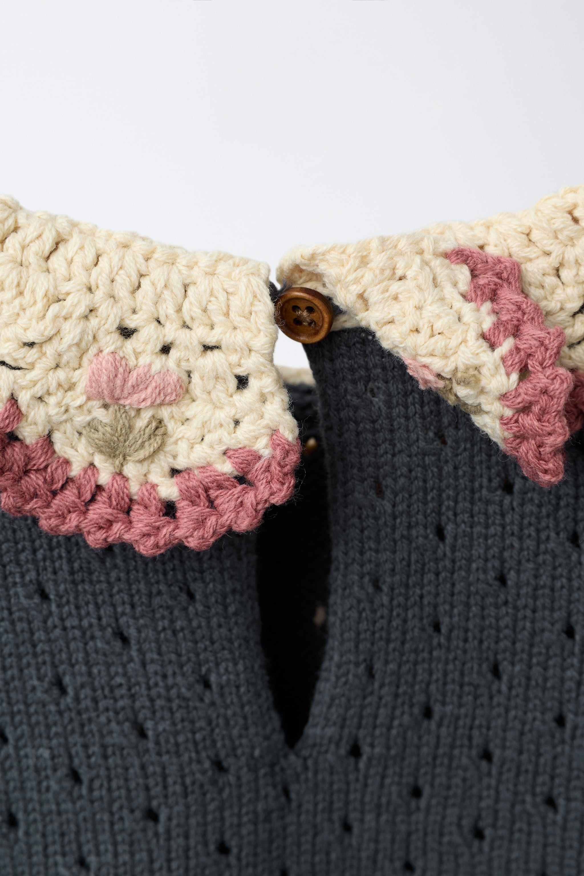 CROCHET COLLAR KNIT SWEATER | Zara US