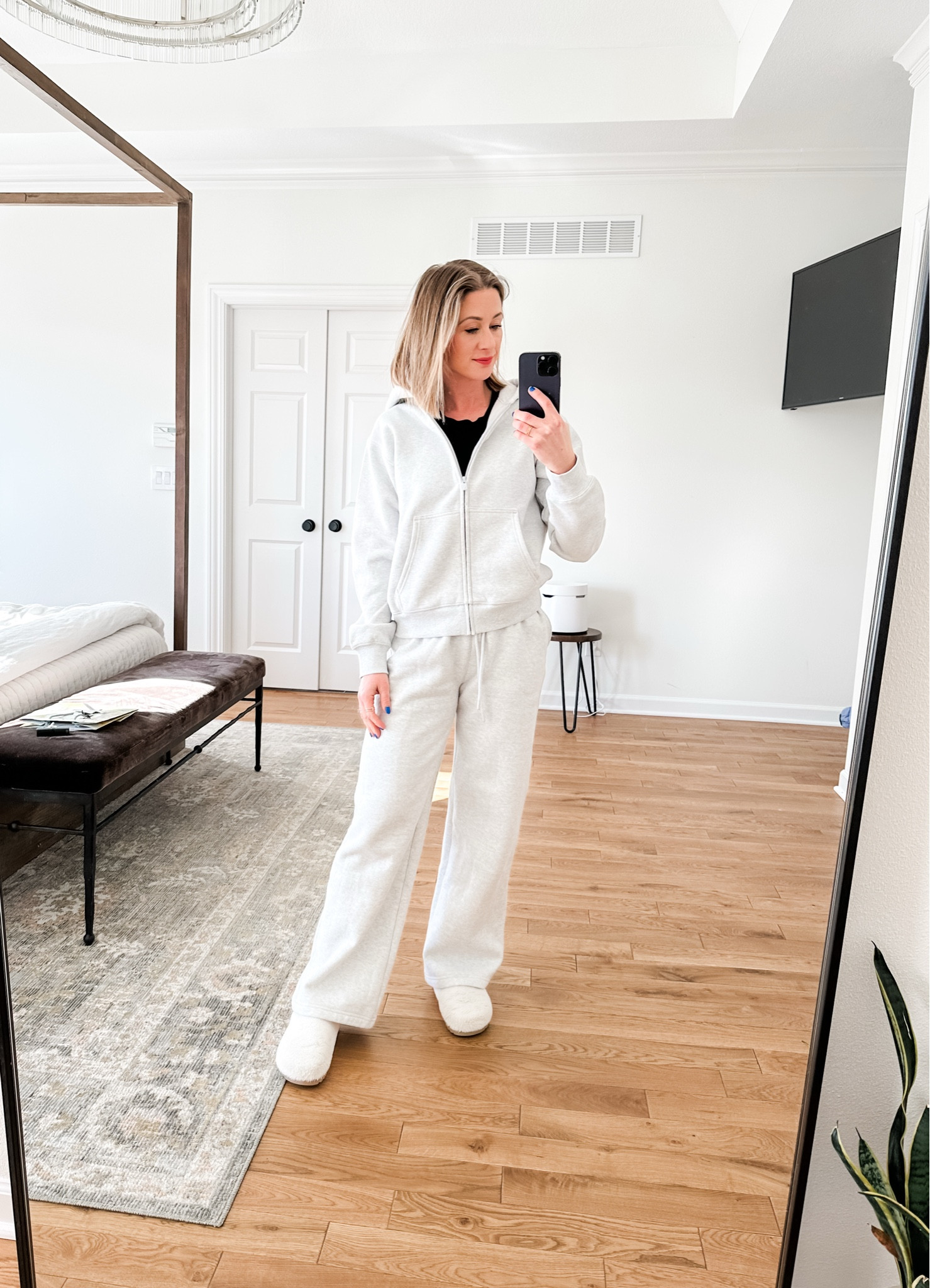 New cozy set and it’s the absolute BEST. It’s so warm and flattering!

#LTKStyleTip #LTKFindsUnder100 #LTKSeasonal