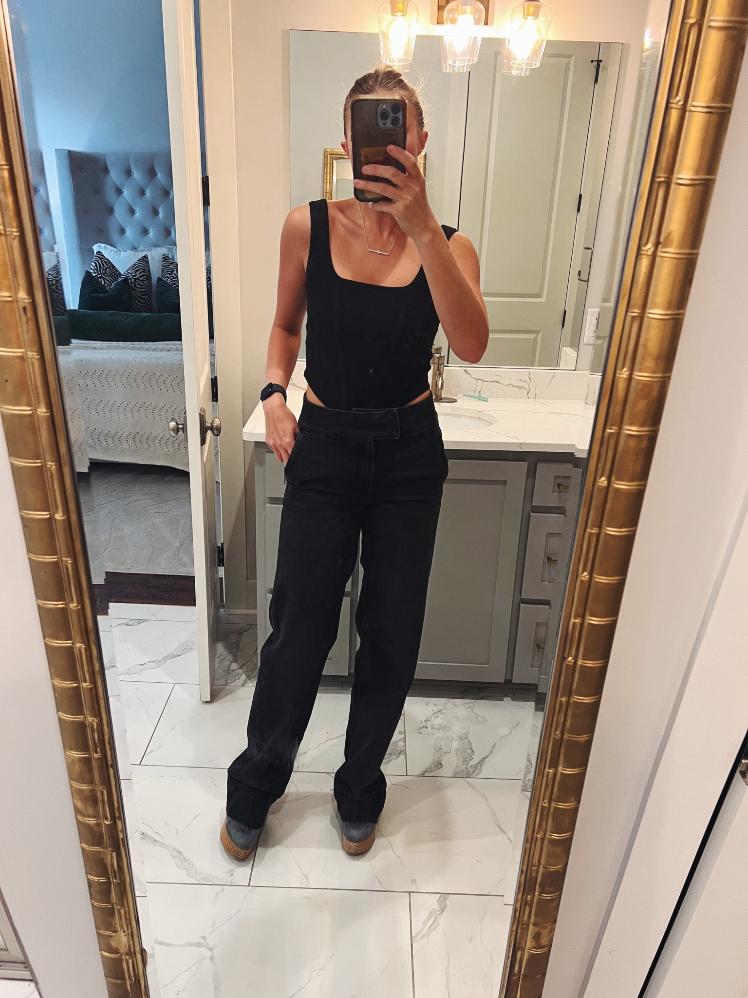 Another work ootd. I can’t get away from @express denim 😳😳😳😳😳