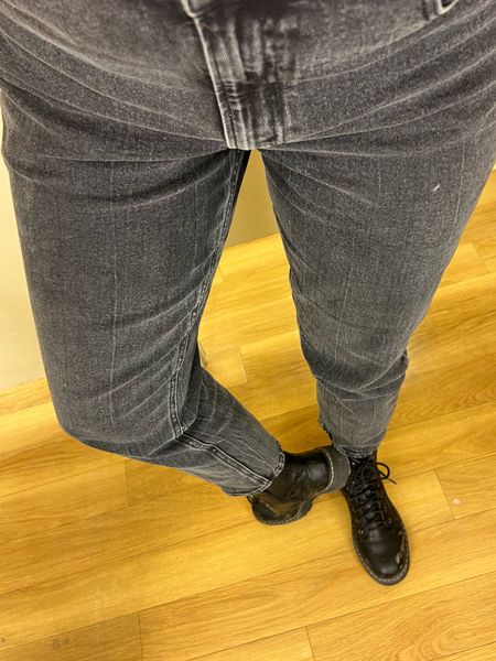 My go to favorite jeans! Love these black denim jeans from Abercrombie 

#LTKfindsunder100 #LTKstyletip