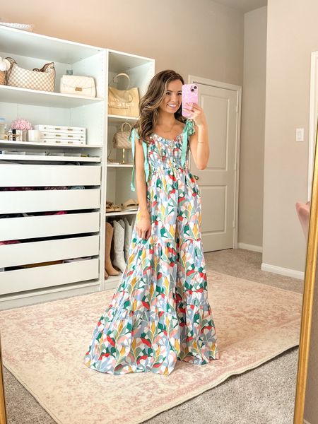 Red dress boutique try-on 

Dress- xs

Maxi dress, vacation outfit, Charleston outfit 