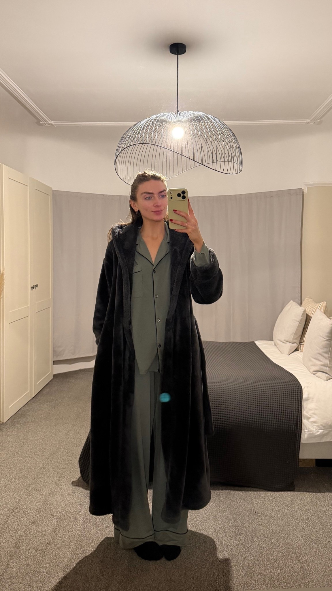 The best dressing down!! Rosie at m&s 🙌🏻 I’m 5ft 6 for an idea of the length 
I wear the medium 
Pjs are old H&M but I’ve linked similar 

#LTKwinter #LTKuk