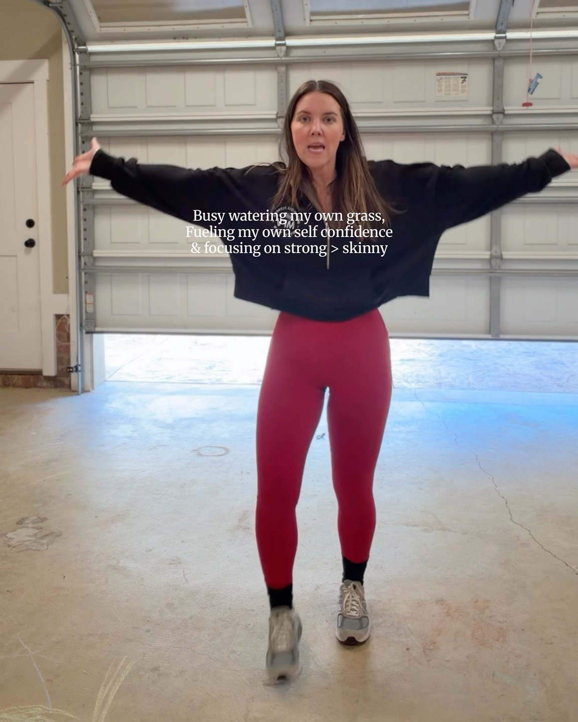 Favvvv workout clothes! 

I am 5’8 | 150 | 
Size large & medium