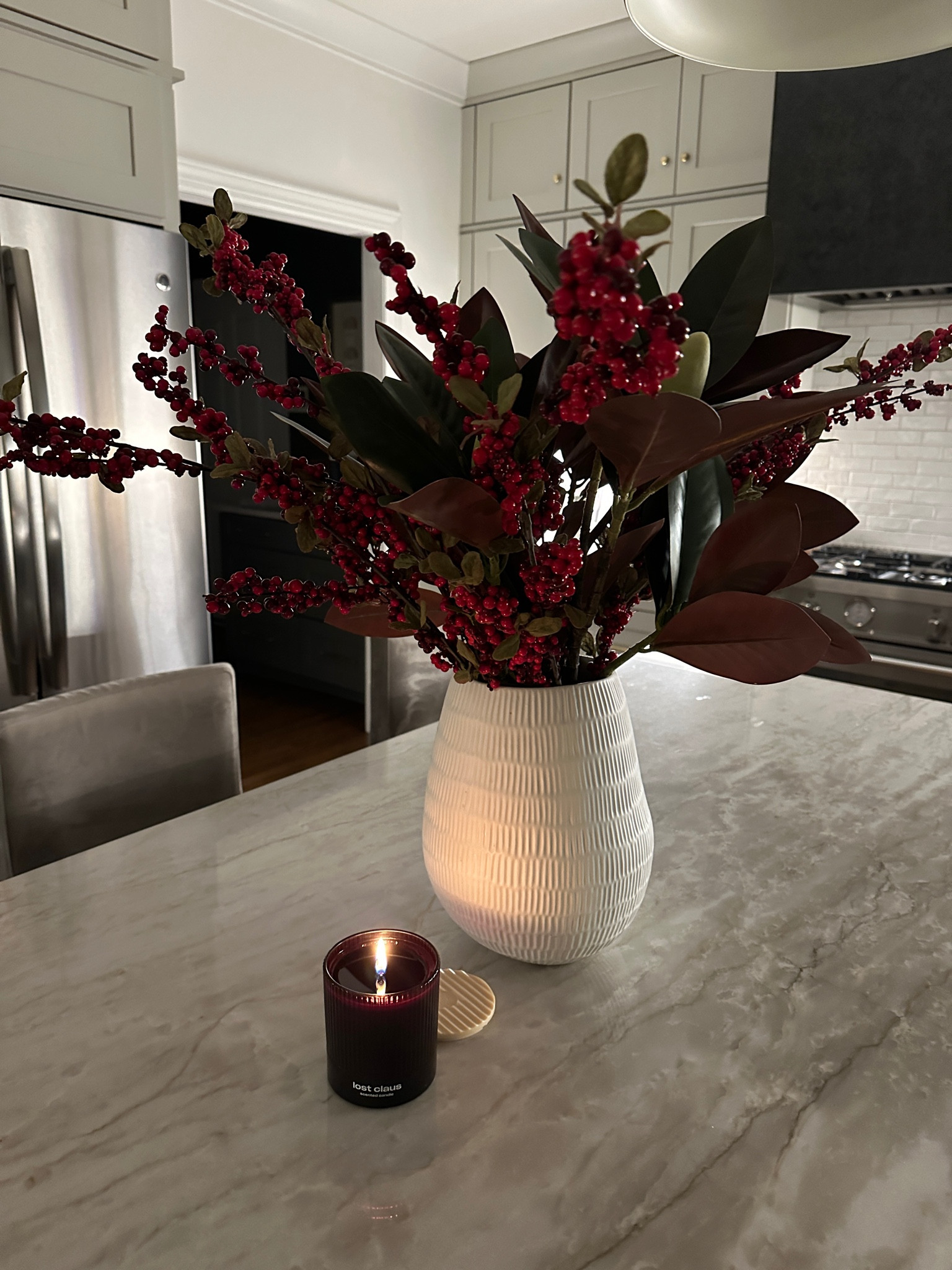 Afloral stems, snif candle in lost clause 🎄❤️

#LTKHoliday