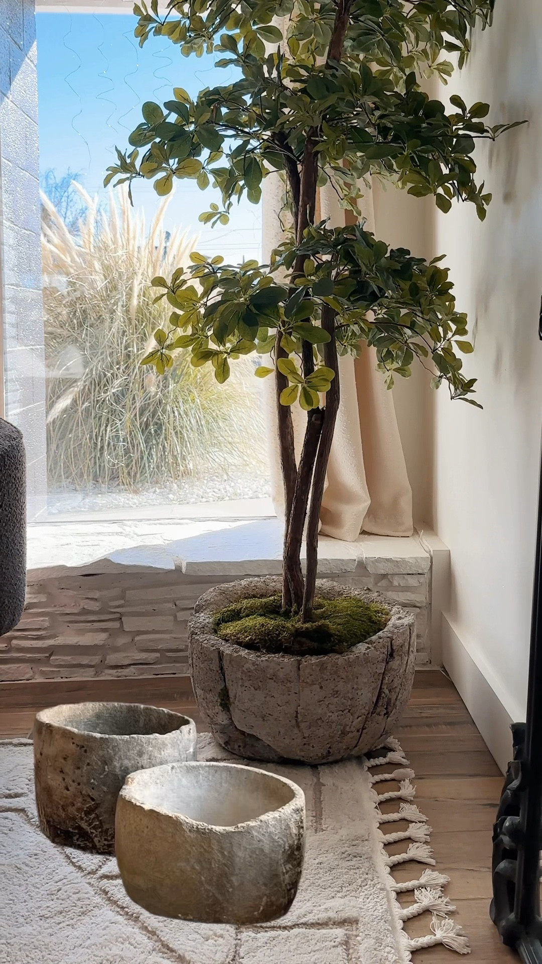 Obsessed with how this one turned out… made this “limestone” planter using a plastic planter as a mold + concrete, peat moss, and perlite and it looks so real. such a good way to get that old world garden look without spending a ton. sharing this one again because I still love it

#ltkhome #ltkdecor #diyhomedecor #outdoordecor #cozycottage

#LTKHome