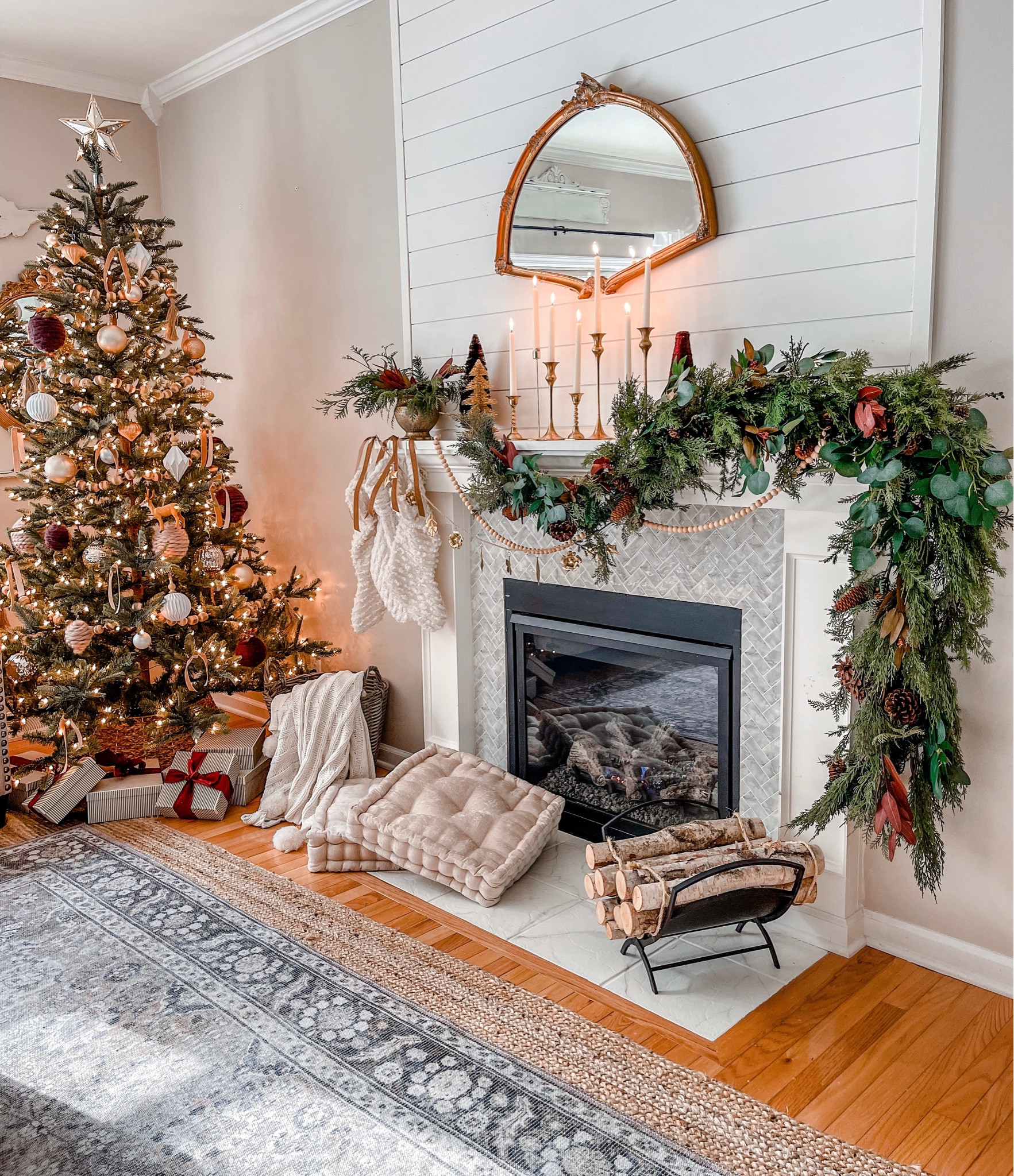 The best faux Christmas tree under $300

#LTKHoliday #LTKsalealert #LTKSeasonal