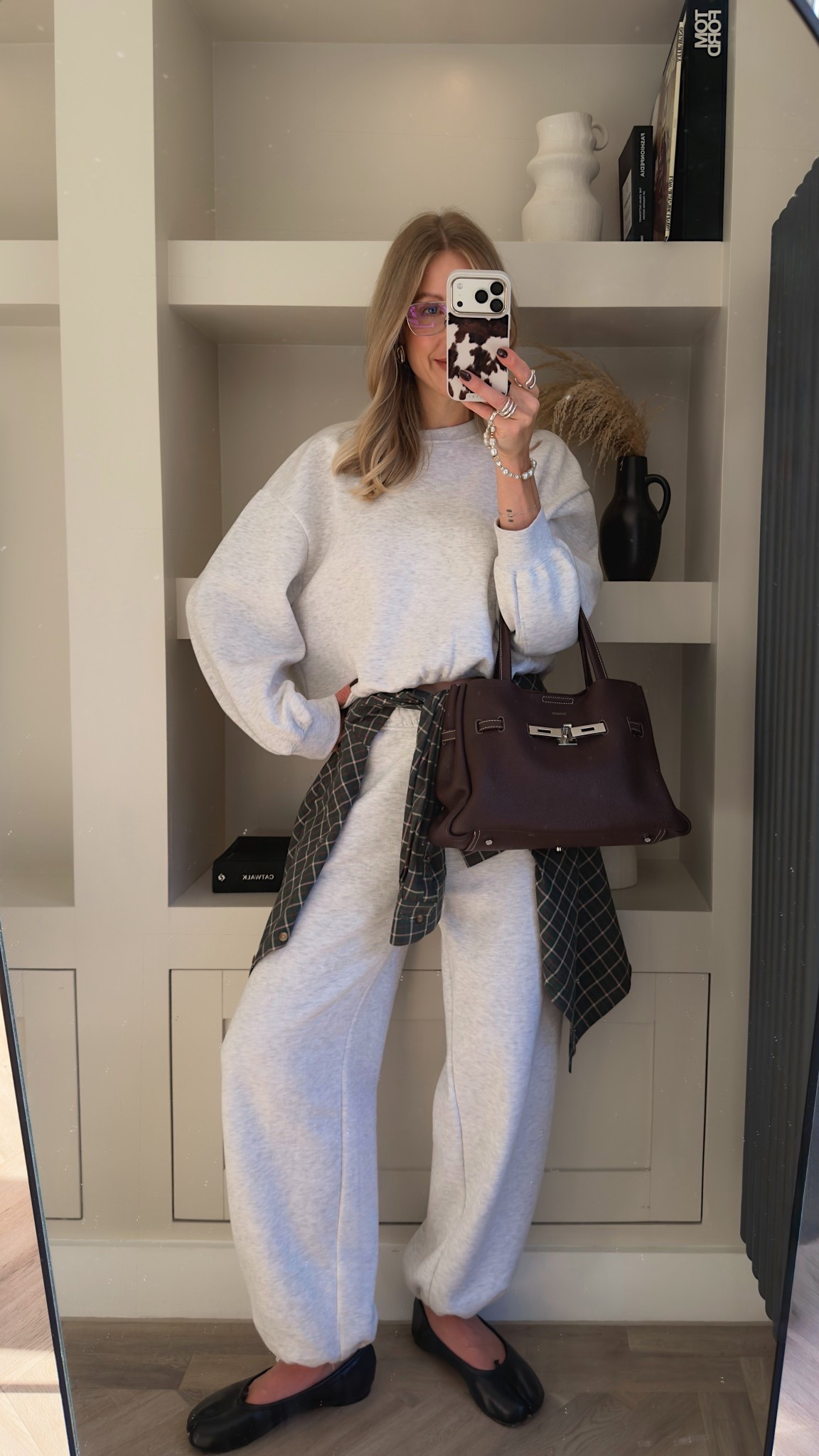 Zara jogger set - grey fleece lined sweatpants and cropped sweatshirt - wardrobe basics - tabi ballet flats Etsy - flannel shirt checked shirt plaid shirt tied at waist - the Frankie shop bra blazer - oversized black blazer - rabeanco Hermes dupe handbag - minimal style - casual chic off duty 