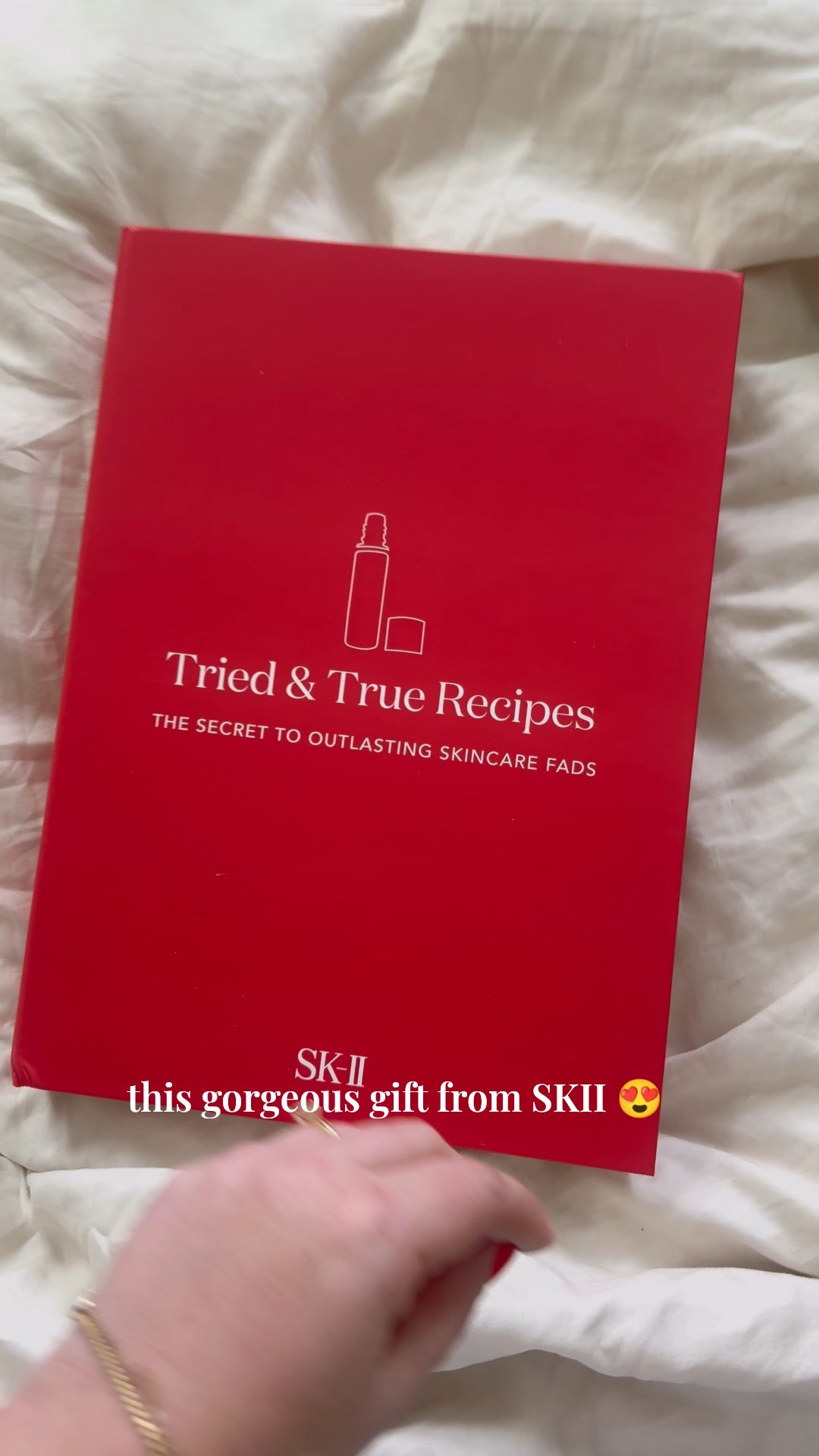 love a pretty gifting moment 😌 these face masks are too good

#LTKSaleAlert #LTKPlusSize #LTKBeauty