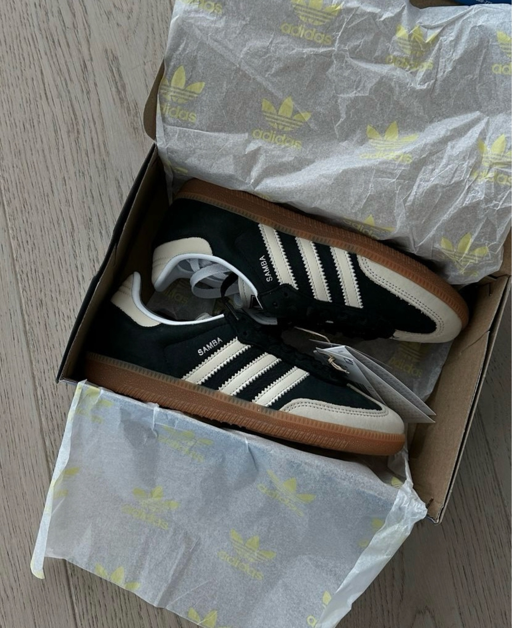 ADIDAS SAMBA 

#LTKshoecrush #LTKMostLoved #LTKstyletip