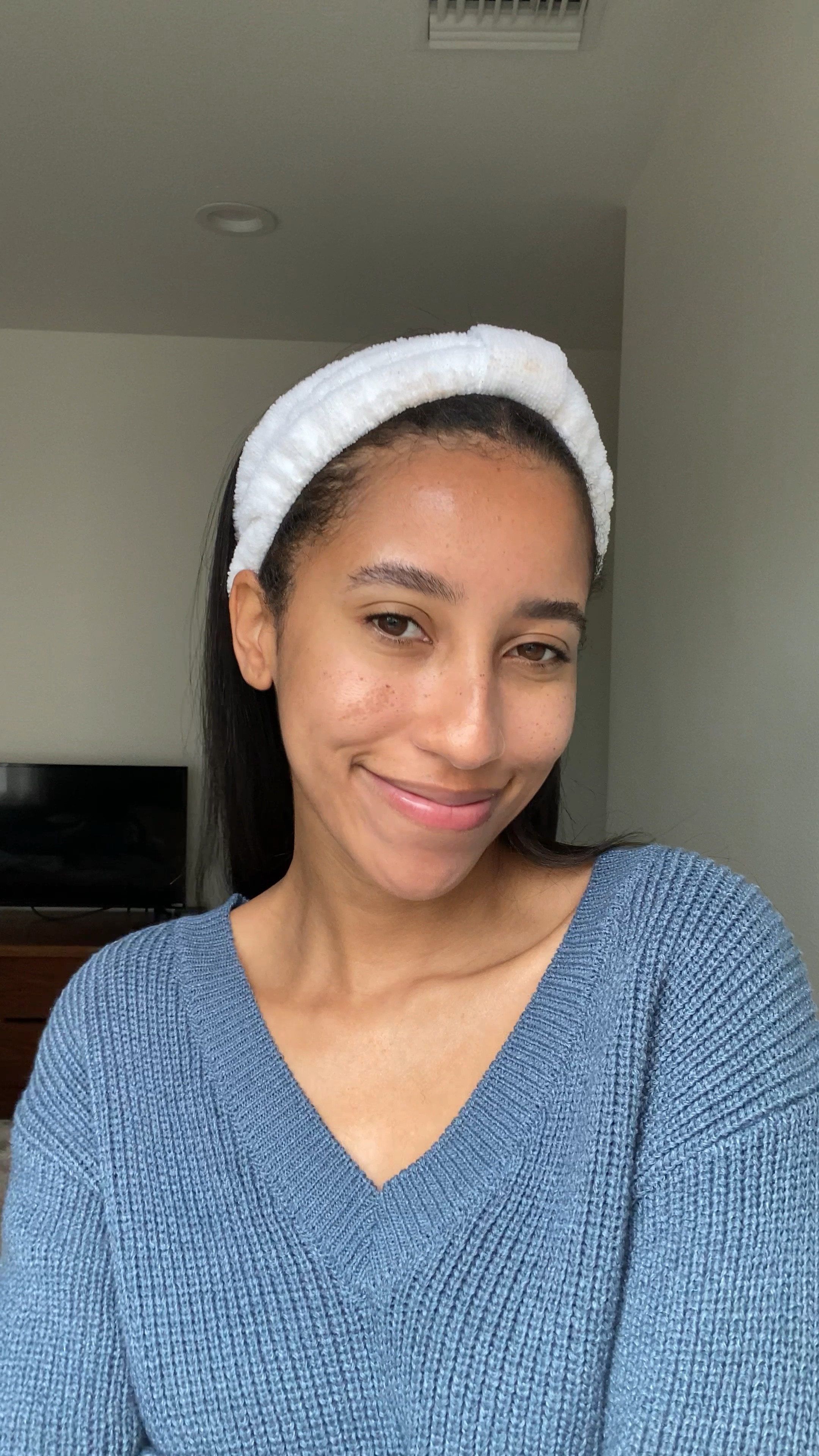 this is the only physically exfoliating mask i use! so gentle & i loveee it. josie maran 4ever. i could only find it as a bundle, which could be good for a holiday gift! but it’s on josie maran’s site too as a single 😌

#LTKVideo #LTKbeauty #LTKGiftGuide