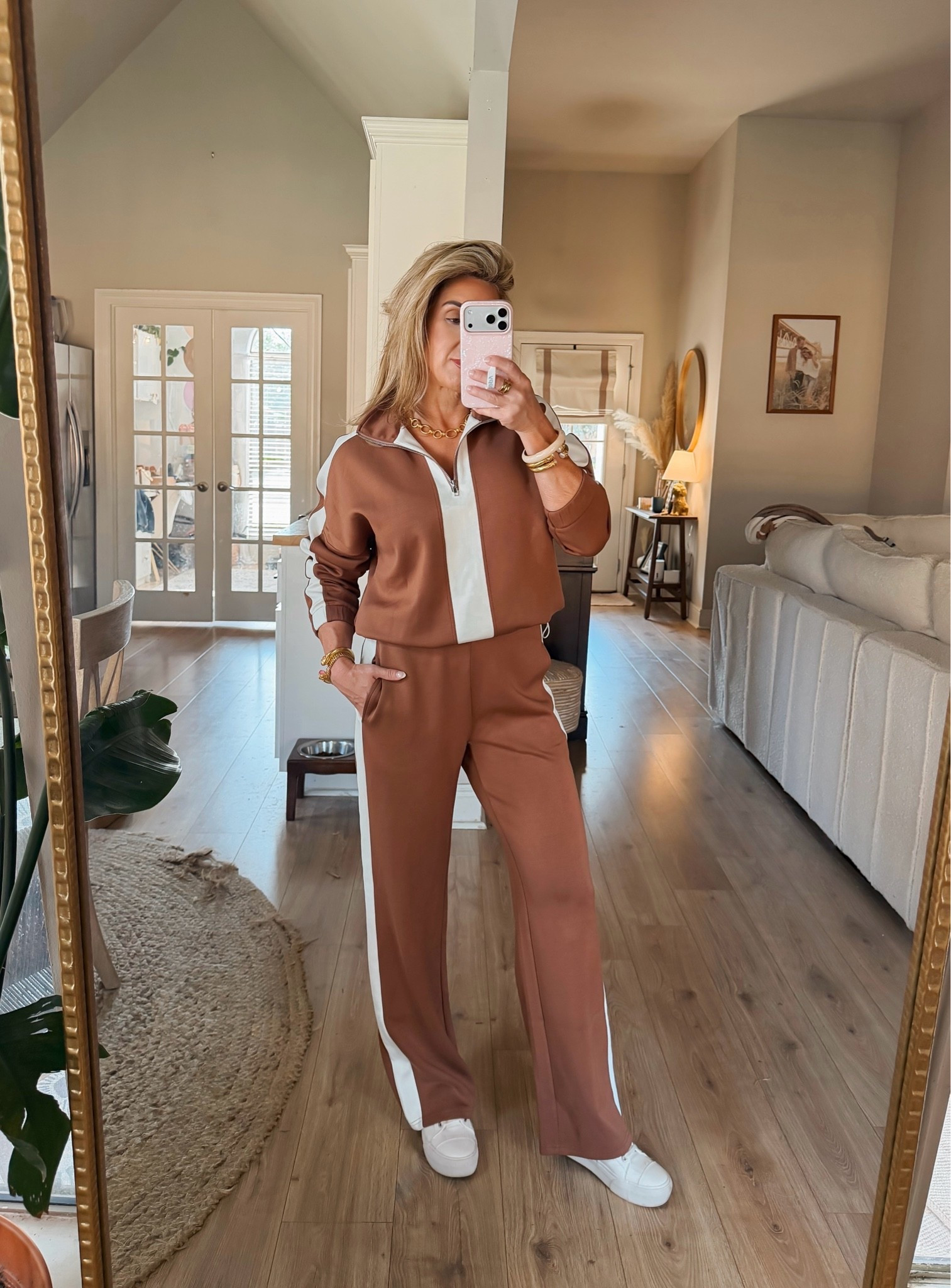 In love with the contrasting details on this buttery soft pants set. The top has bungee cord cinching at the waist to give you that tucked in look with NO bulkiness! 🙌🏻👏🏼

Two piece sets, Amazon, quarter zip top, atheleisure, long sleeve pullover, fall outfits over 40, back to school, carpool outfits, mom life, track pants

#LTKootd #LTKMidsize #LTKActive