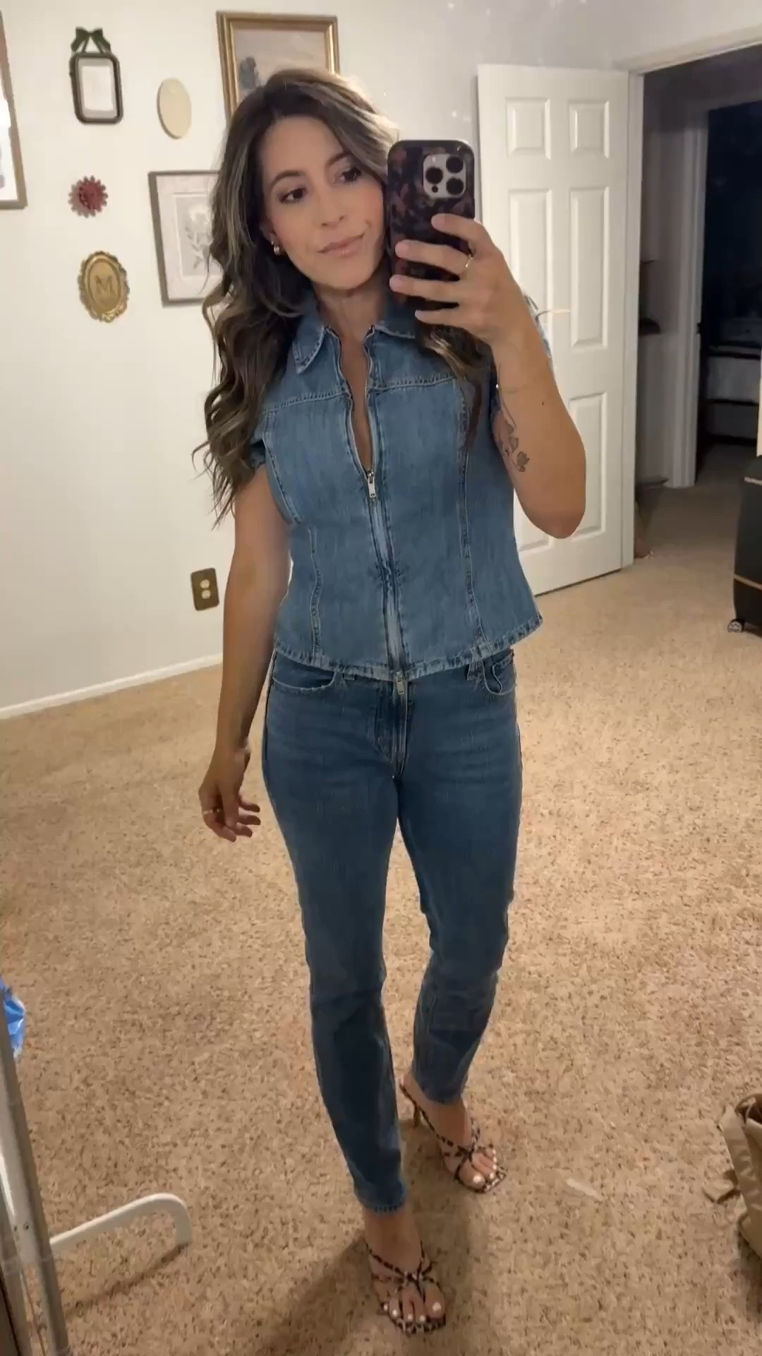@abercrombie Do skinny jeans give away I’m a millennial? TTS 25 short, @Zara #denimondenim #alldenim #skinnyjeans #zarafinds #abercrombiedenim

#LTKootd #LTKgrwm #LTKPetite