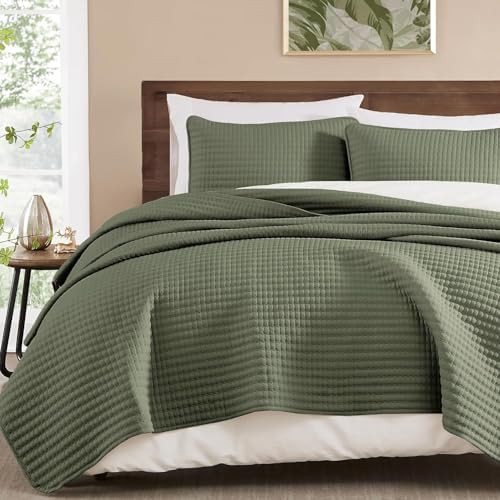 WRENSONGE Queen Quilt-3 Pieces Lightweight Bedspreads Olive Green Queen Size Quilt Bedding Set fo... | Amazon (US)