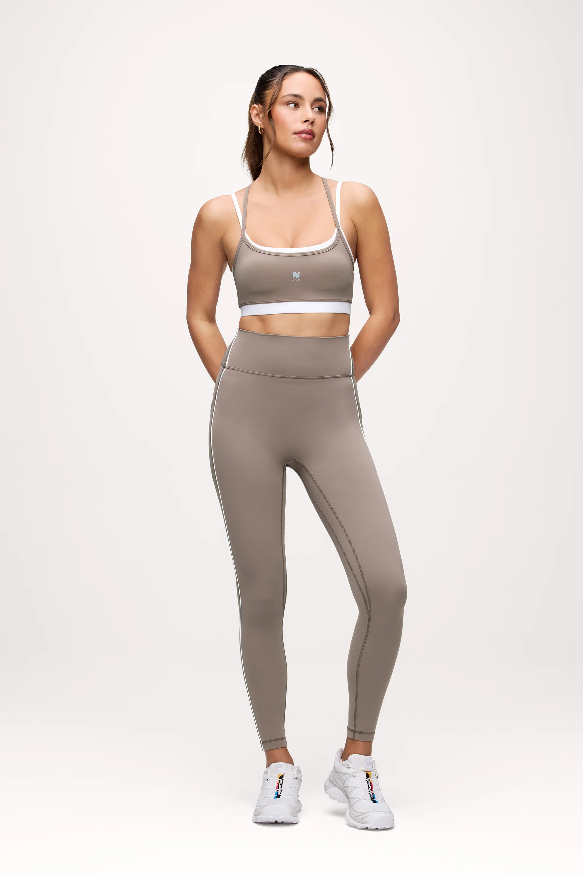 Motion
      
    
  
  Piped Legging with Pocket | nuuds