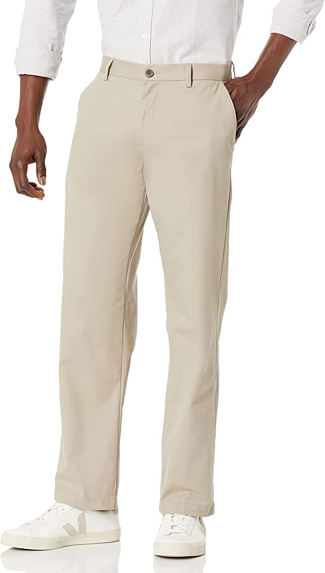 Amazon Essentials Men's Classic-fit Wrinkle-Resistant Flat-Front Chino Pant | Amazon (US)