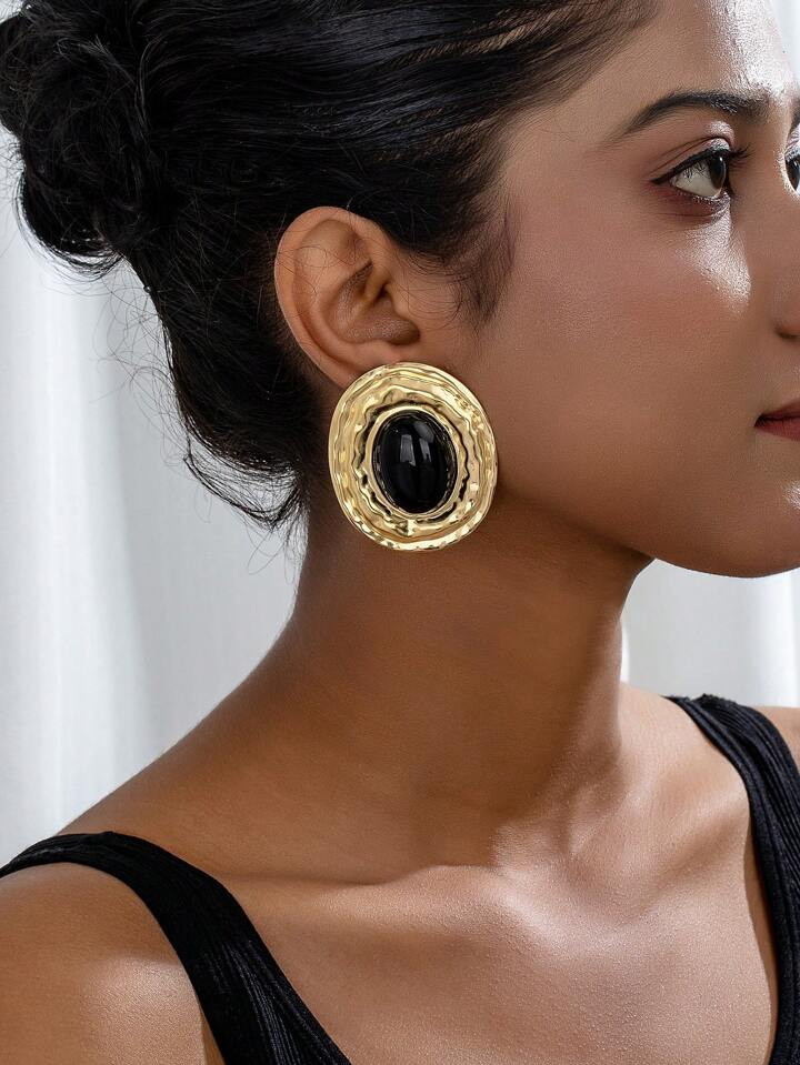 1 Pair Vintage Geometrical Textured Oval Shape Inlaid Oval Pearl Pendant Earrings For Women | SHEIN