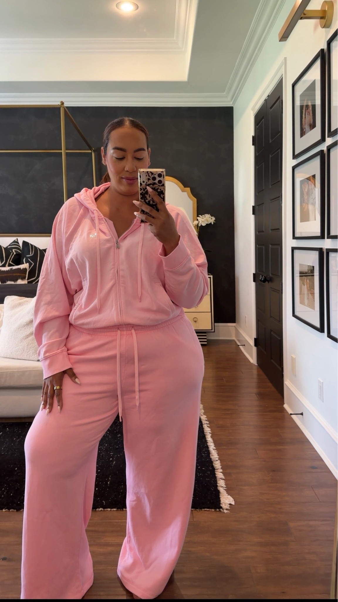 Love this sweatsuit! So cute and iversized!

#LTKmomlife #LTKgrwm #LTKdayinmylife