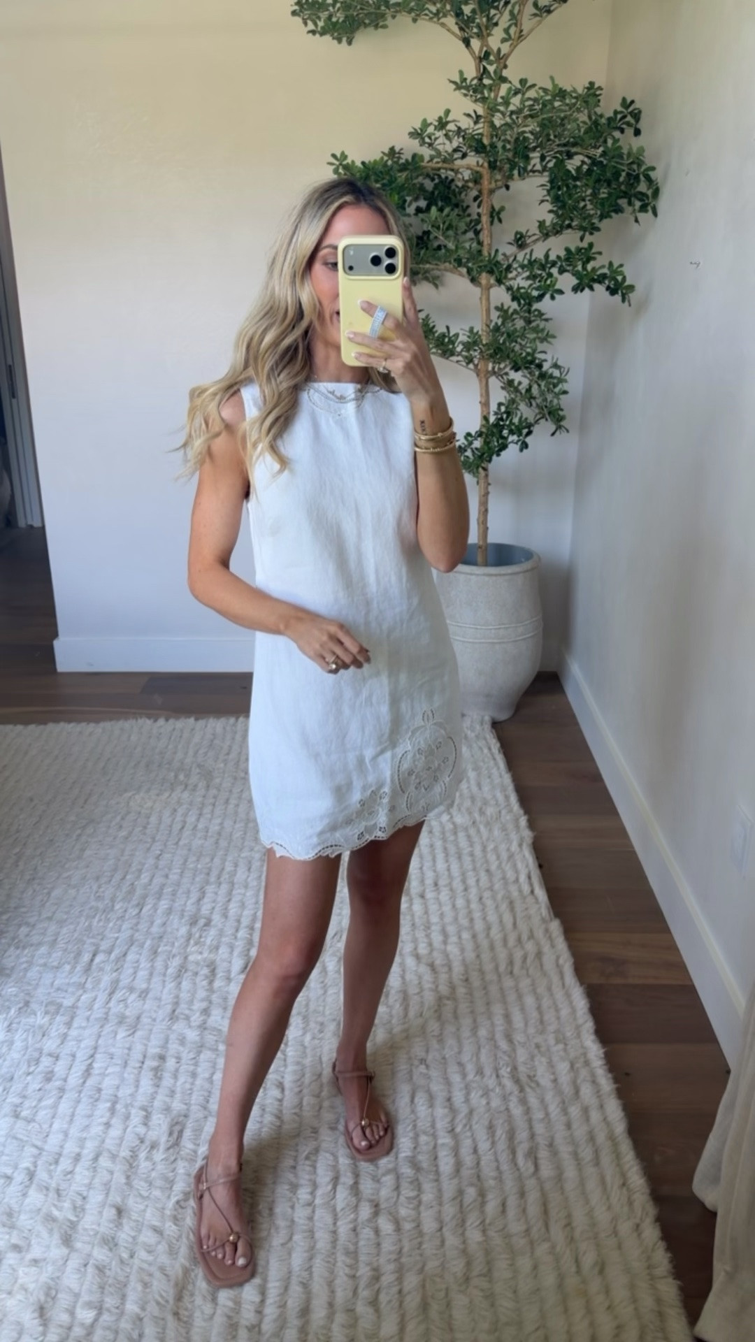 such a versatile dress that I know I’ll be reaching for a lot this summer!! @abercrombie #abercrombiepartner