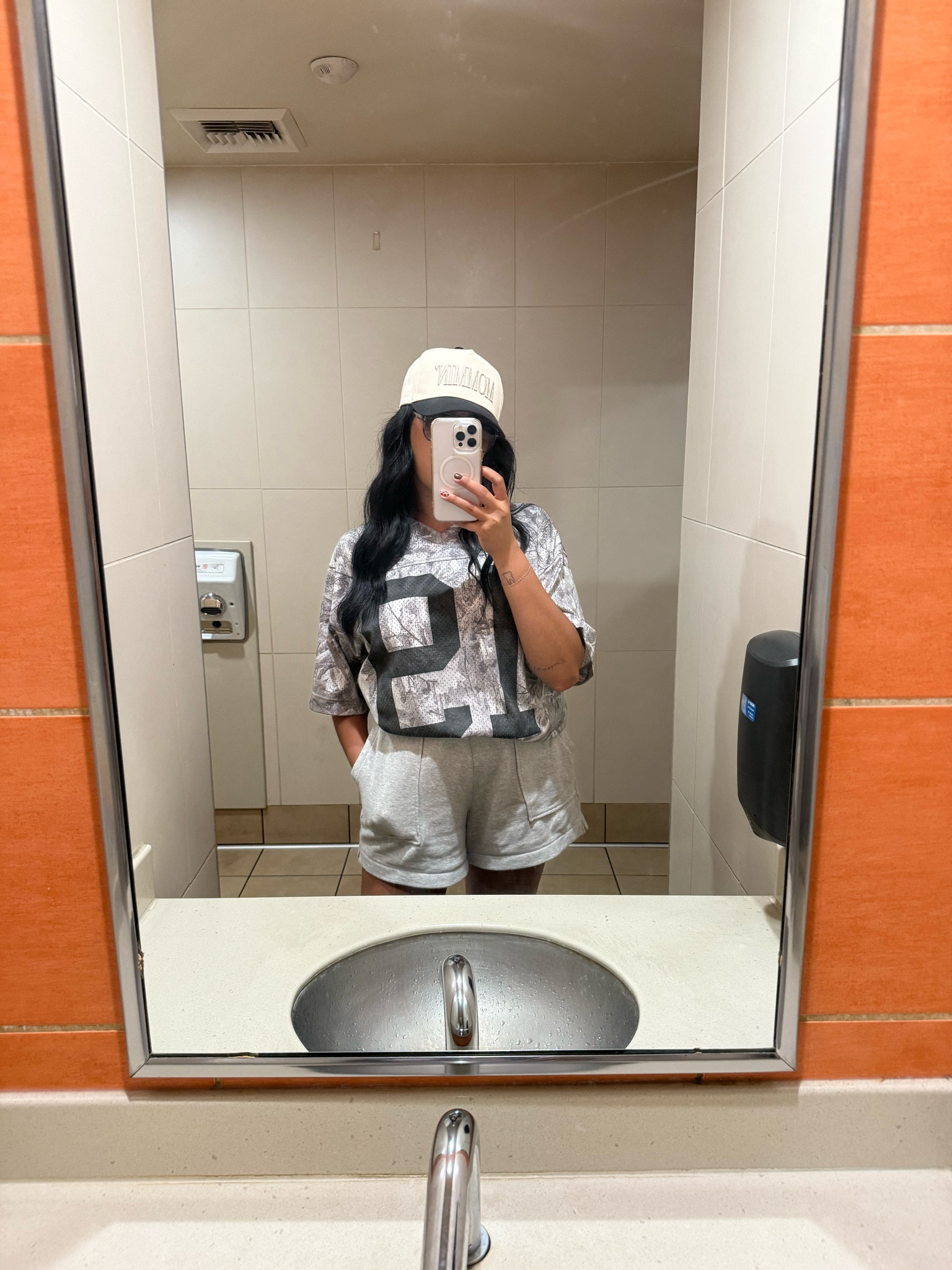 Football mom ootd ✨✨

Jersey ootd
Aerie shorts
Lounge wear 
Lounge shorts 
Comfy style 
Comfy ootd 
Trucker hat 

#LTKShoeCrush #LTKStyleTip #LTKSaleAlert