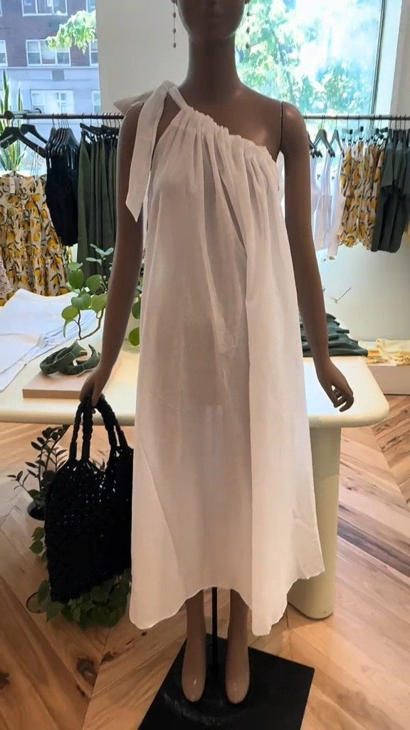 Whats new for summer @J.Crew  New picks! #nycstylist #nycmom #nycstyle #stylistpicks #springsummer #summerdresses #summerstyle 

#LTKStyleTip #LTKSeasonal
