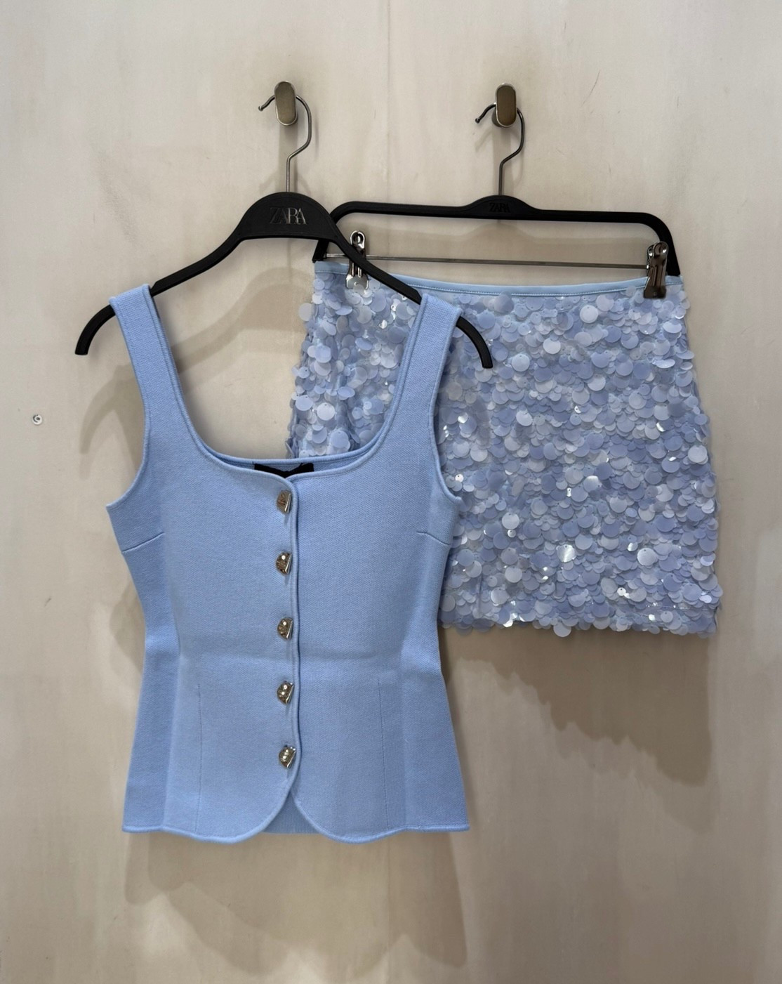 POWDER BLUE SEQUIN SKIRT STYLING🦋
Tags: new in Zara knit waistcoat festival Ibiza Maldives Mykonos st tropez party partywear night out summer fashion inspo outfit ideas special occasion golden hour mini holiday vacation trending style

#LTKfestival #LTKpartywear #LTKstyletip