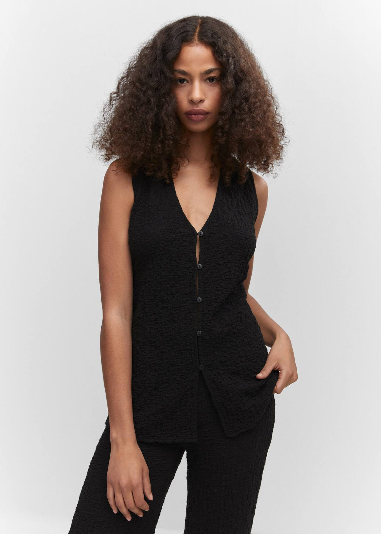 Textured polo neck waistcoat | MANGO (UK)