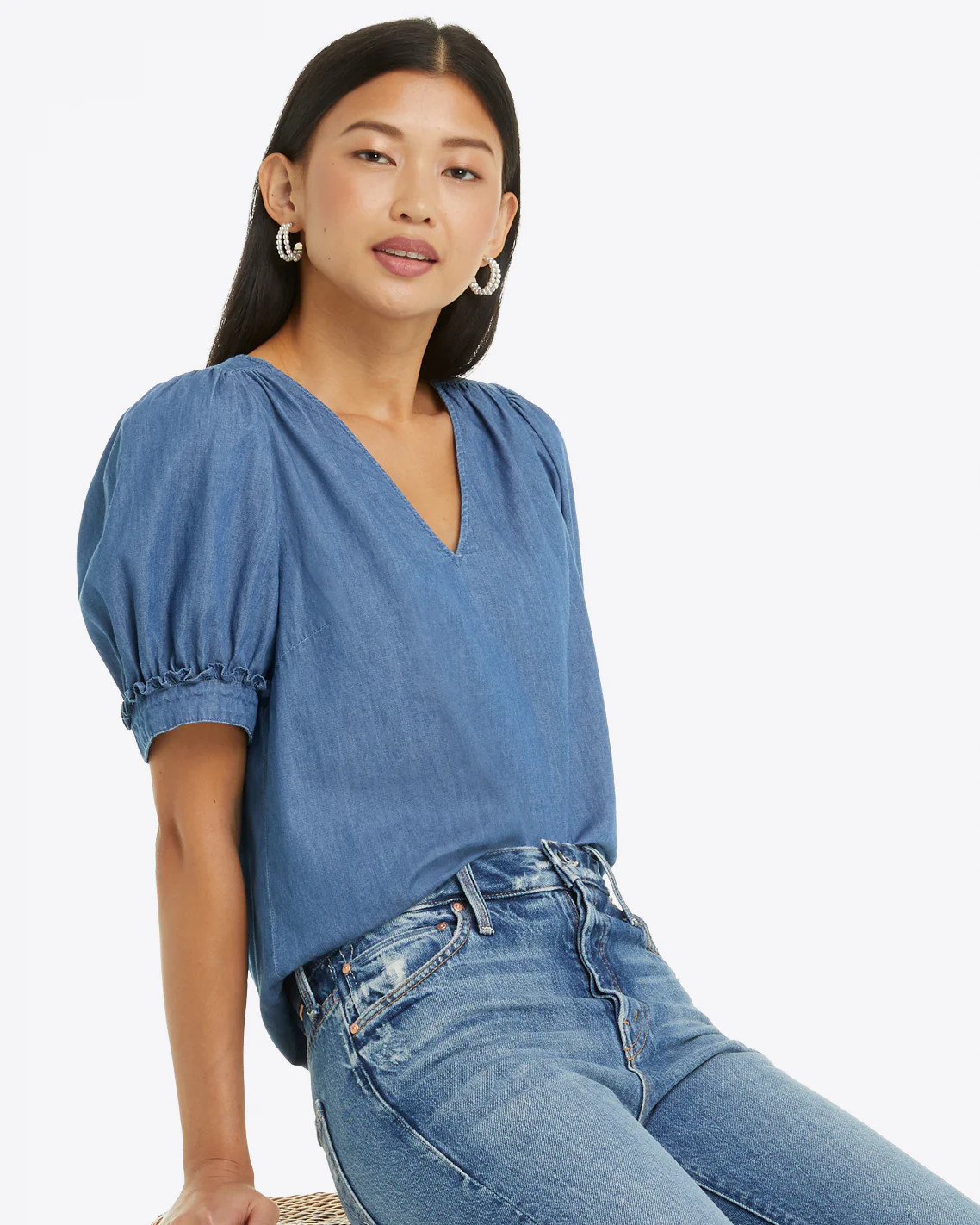 Heidi V-Neck Top in Chambray | Draper James (US)