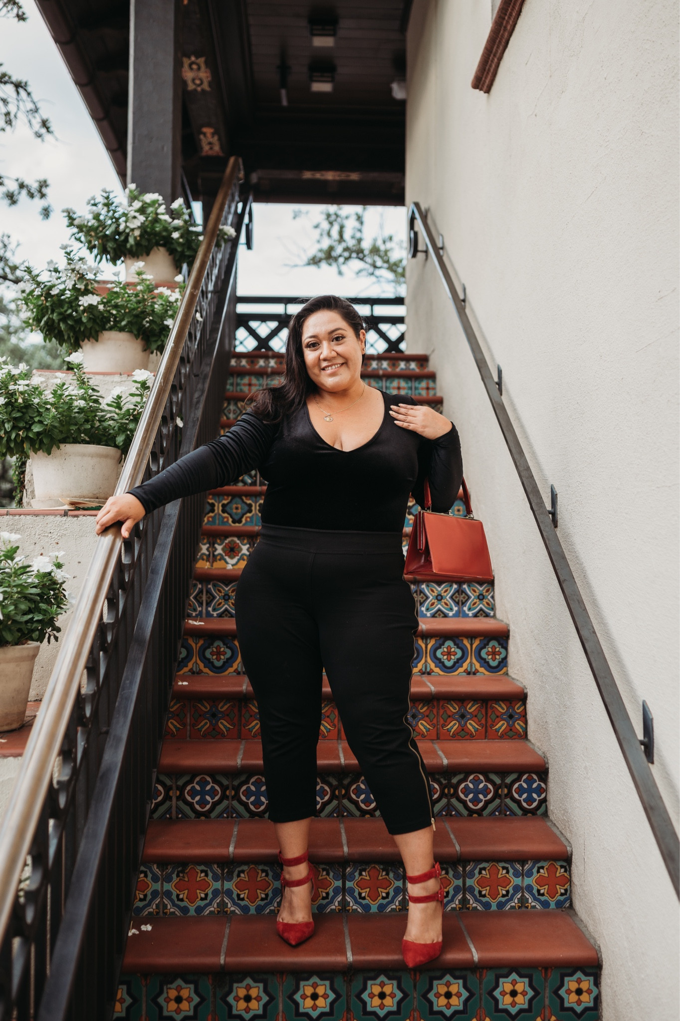 Pop of red

#LTKShoeCrush #LTKItBag #LTKStyleTip