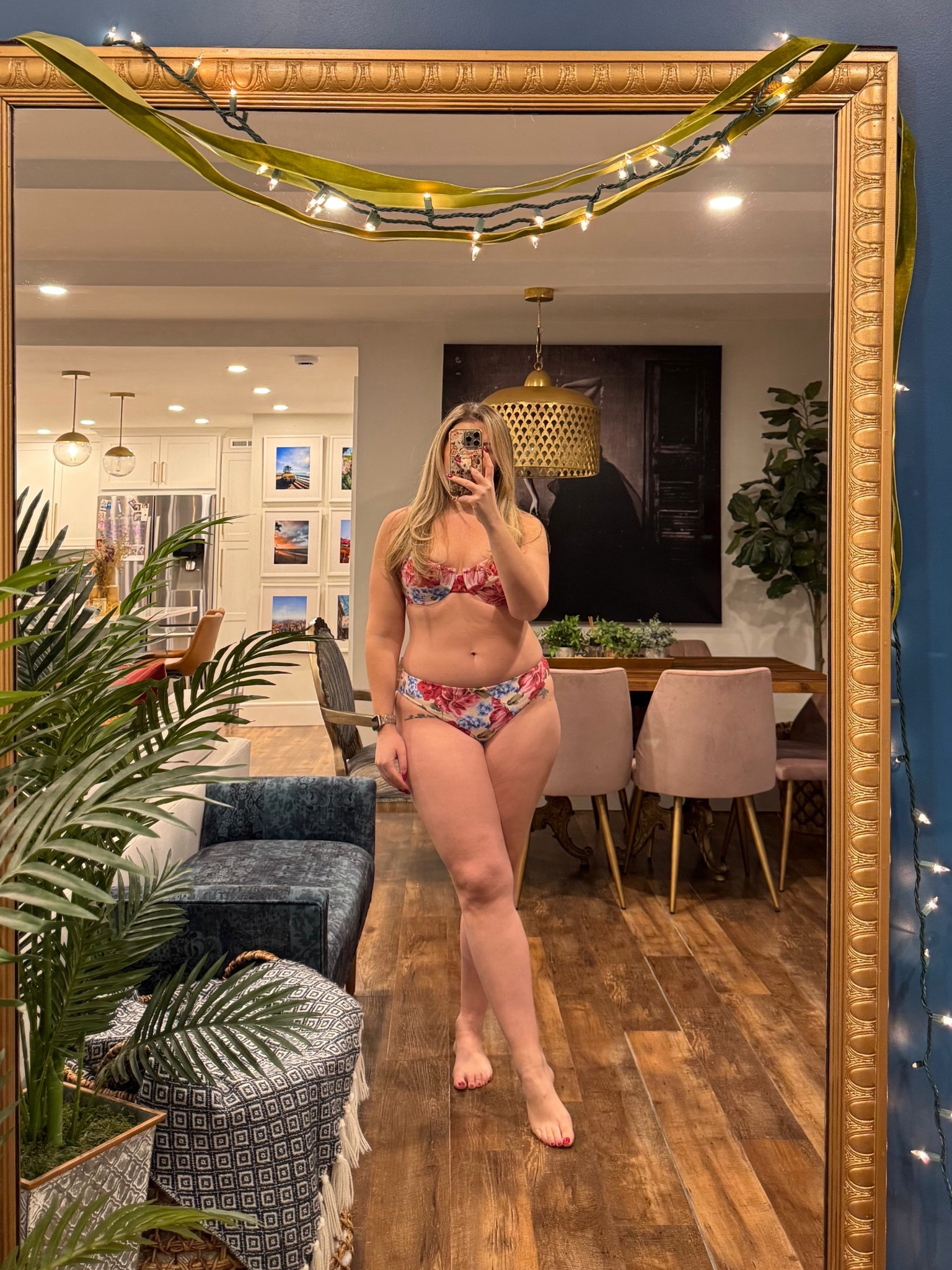 Currently obsessed with Vetchy’s New La Dolce Vita collection! The floral has gorgeous beading on the top! Wearing a large top & XL bottom as always! 

 