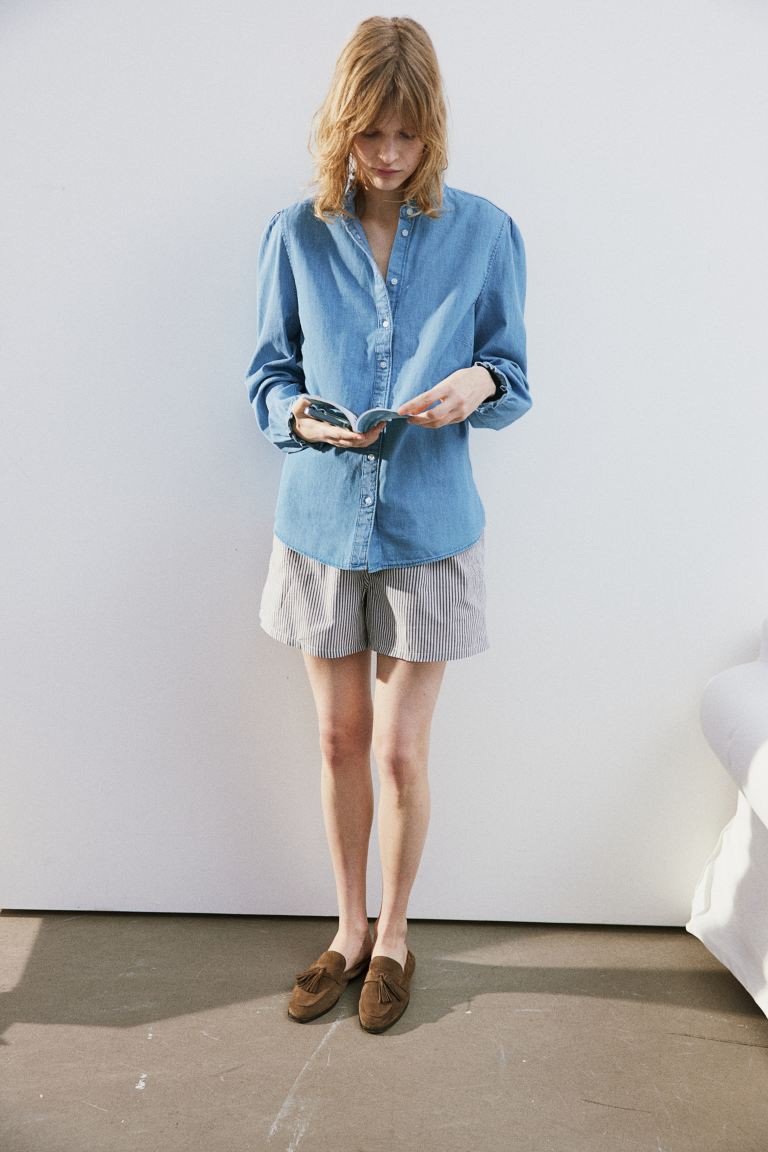 Frill-trimmed denim blouse - Light denim blue - Ladies | H&M GB | H&M (UK, MY, IN, SG, PH, TW, HK)
