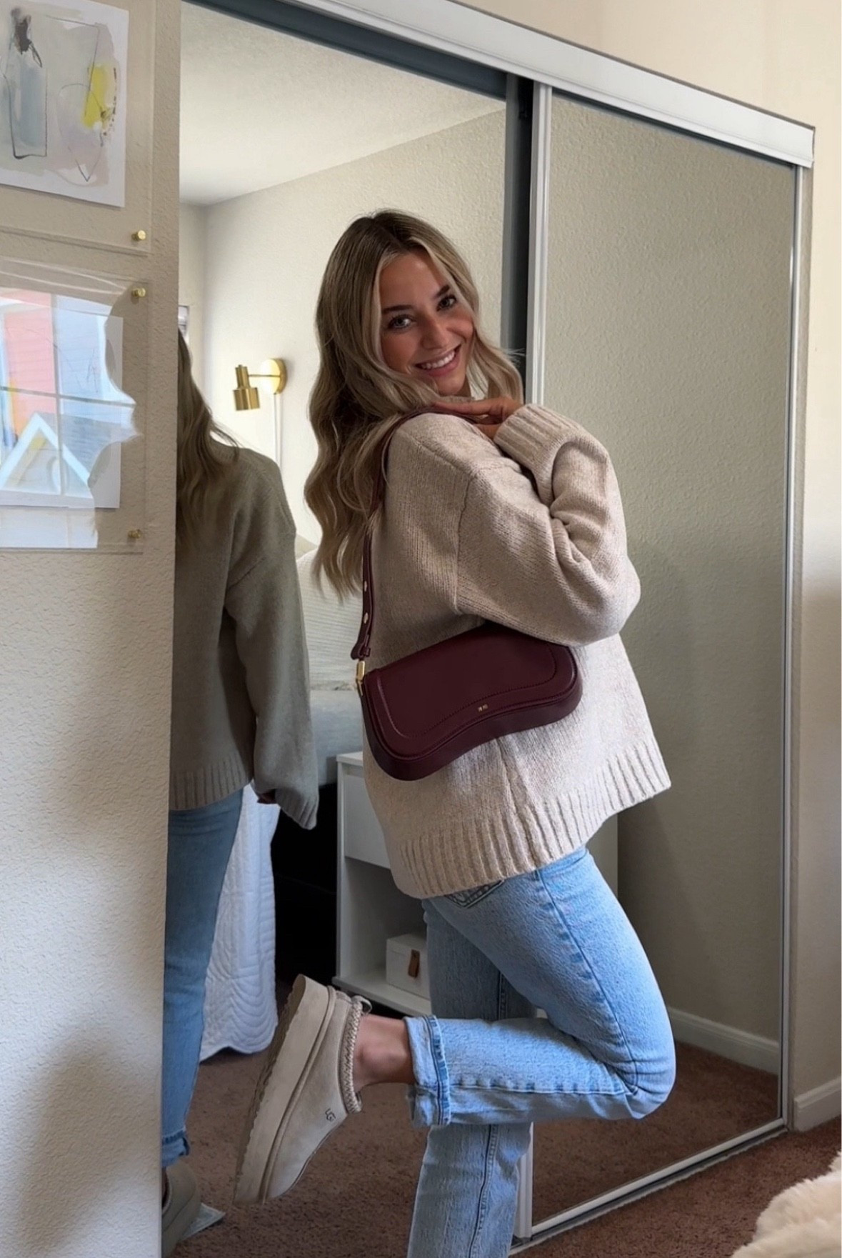 FALL OOTD🍂🤎

wearing a size 23” short in the jeans!