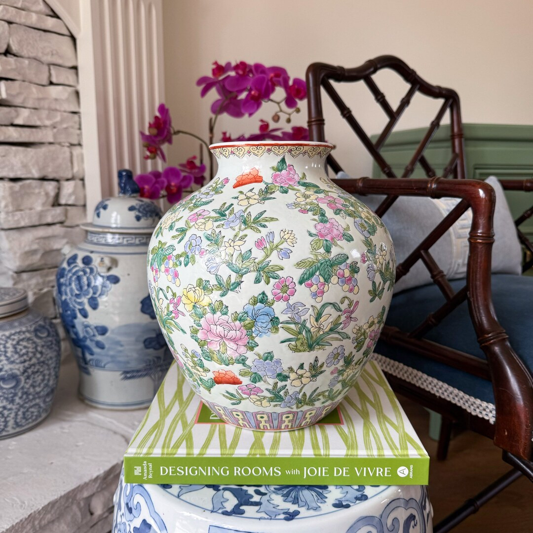 Vintage Chinoiserie Pastel Spring Vase Vintage Pastel Spring Floral Chinoiserie Jar Chinoiserie V... | Etsy (US)