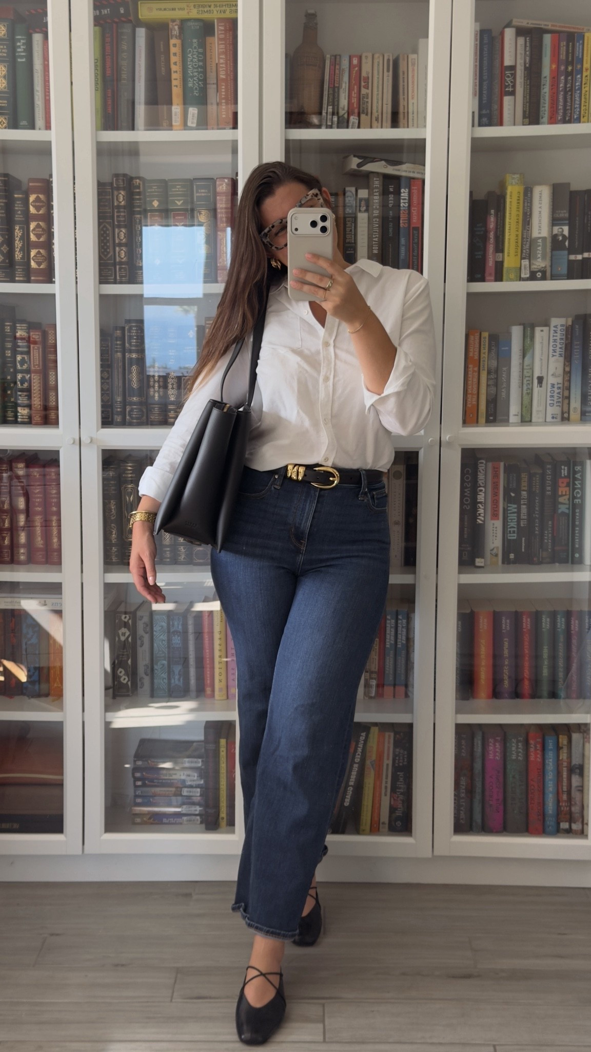 Look du Jour 🤍

Outfit details:
Top: @SEZANE 
Denim: @Quince 
Belt: @Madewell 
Tote: @Freja New York 
Flats: @mgemi 
Glasses: Vicci Eyewear

#LTKootd #LTKgrwm #LTKdayinmylife