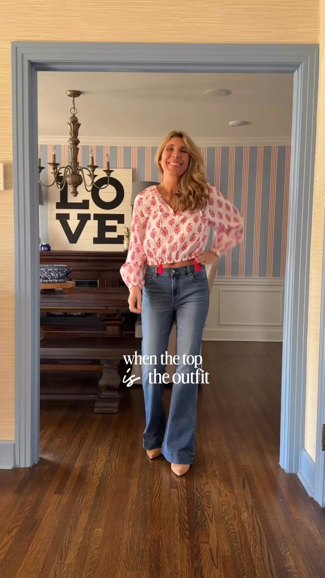 When the top does the heavy lifting, no accessories required 🩷

Wearing a small in the top, runs true to size  