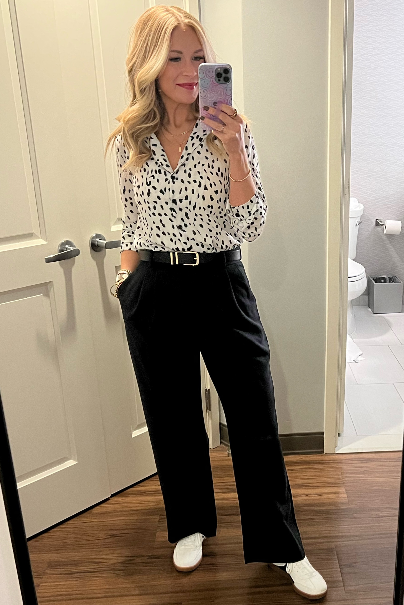 By far my fav work outfit- this shirt adds so much fun 



#LTKMidsize #LTKFindsUnder50 #LTKWorkwear