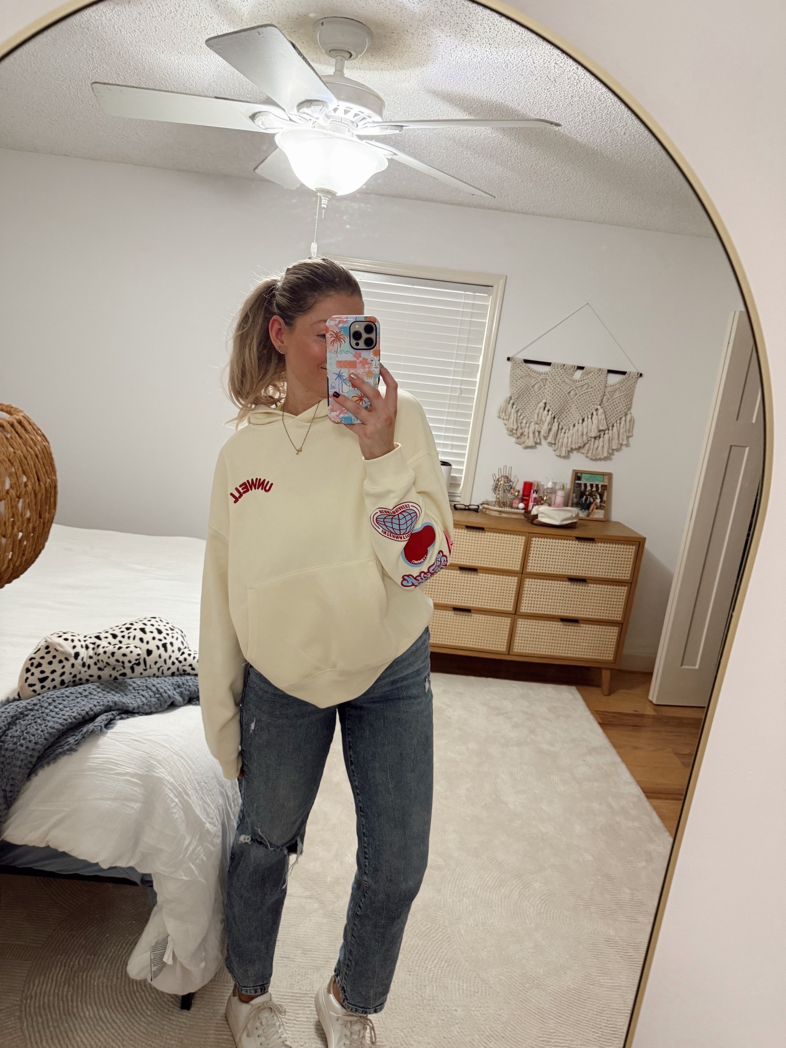 mentally unwell that it’s the monday after christmas & new years 🤭🍓🥥🍒

#LTKFindsUnder100 #LTKFindsUnder50 #LTKPetite